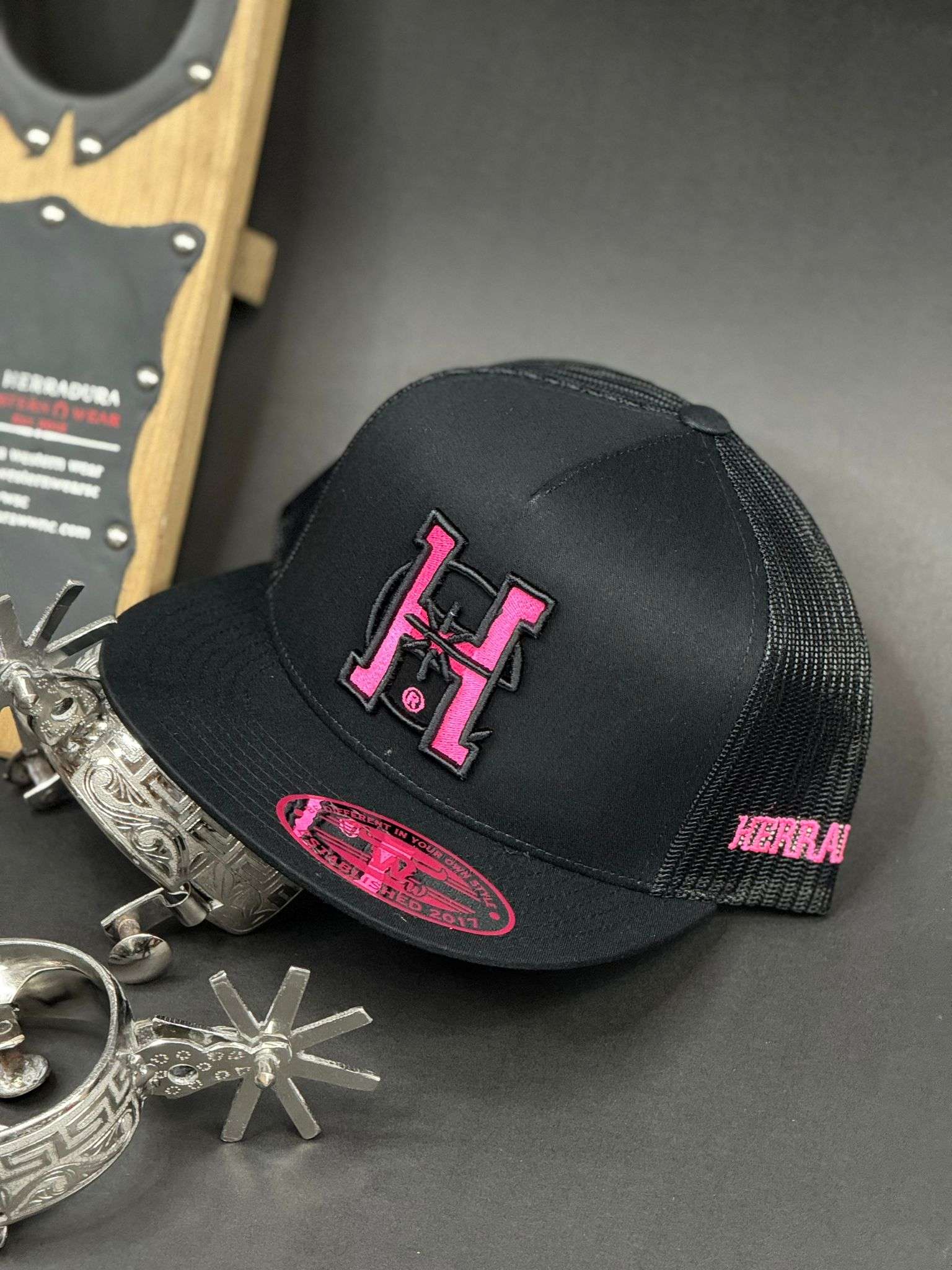 HERRADERO CAP Laherradurawwnc.com