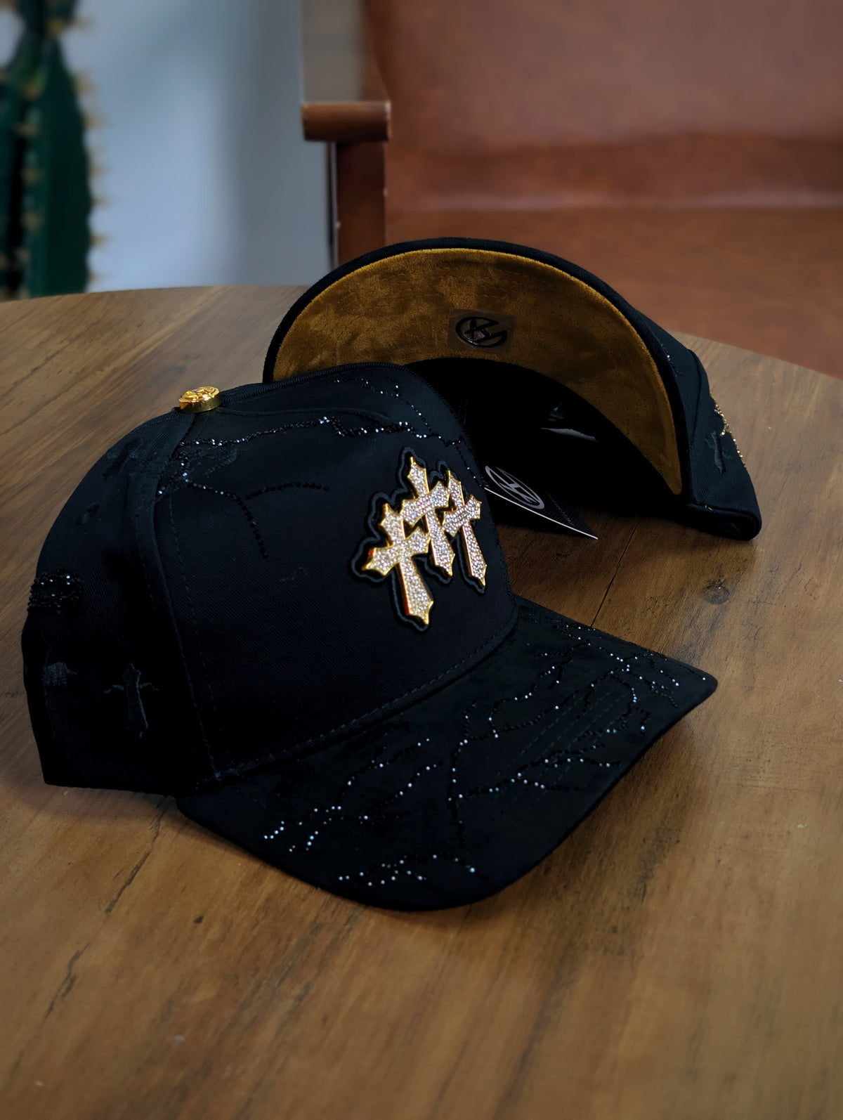 KEVIN HATS TRES CRUCES BLACK