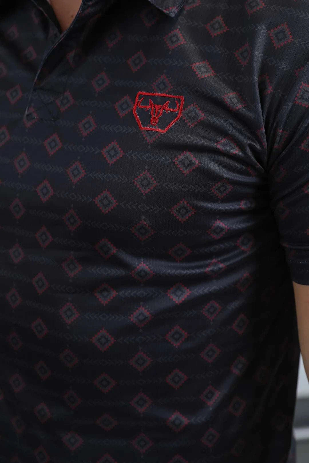 PLATINI MENS MODERN FIT STRETCH FOIL FASHION SHORT SLEEVE SHIRT AZTEC BLACK & RED PGP11008 Laherradurawwnc.com