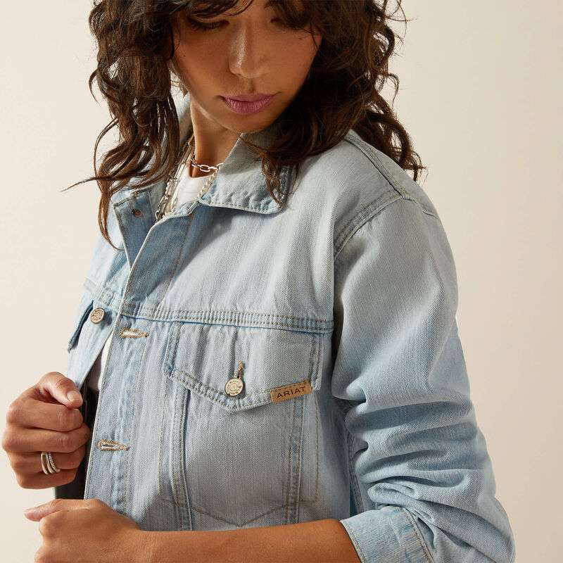 ARIAT WOMENES OVERSIDED TRUCKER ZUMA JACKET 10061759 Laherradurawwnc.com