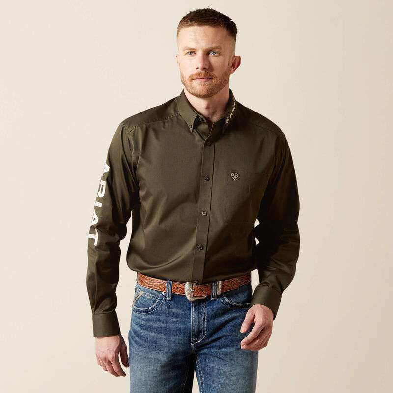 ARIAT MEN OLIVE /KHAKI TEAM LOGO TWILL CLSSC LS SHIRT-10065845 Laherradurawwnc.com