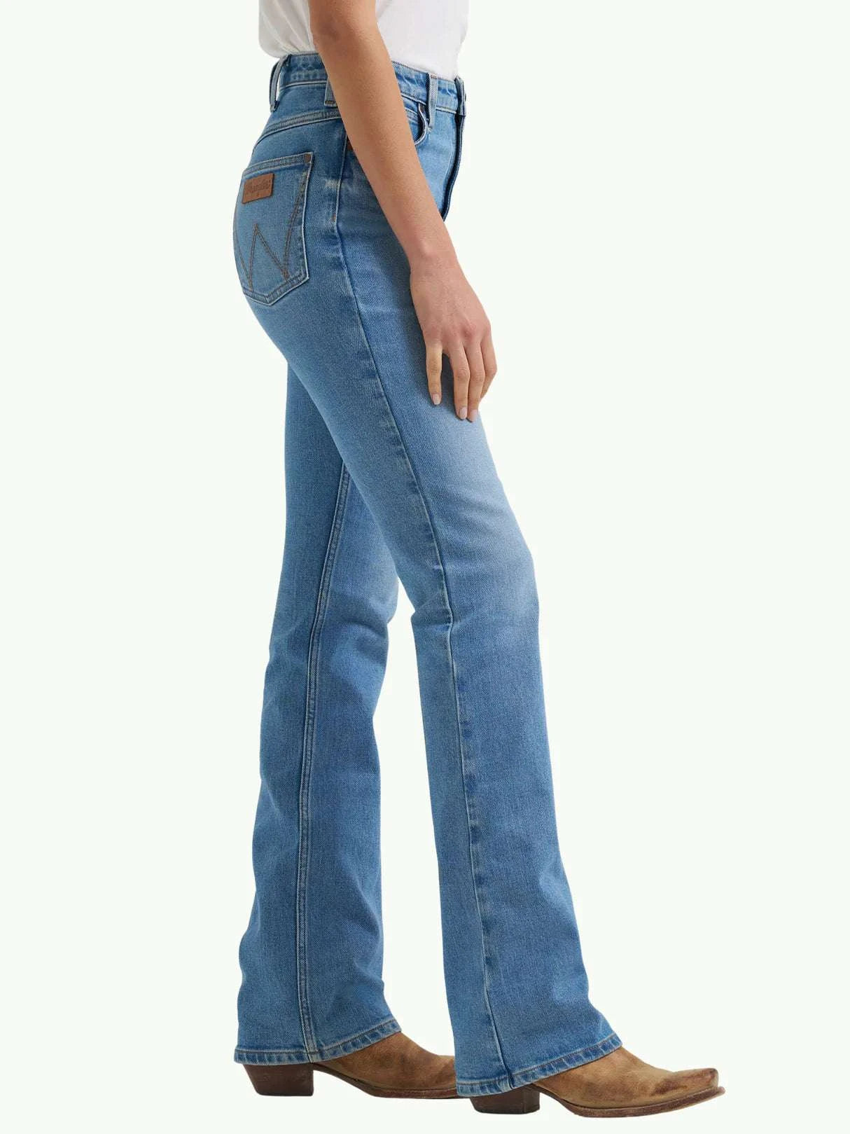 JEANS WOMENS WRANGLER RIDING JEAN BOOTCUT HIGH RISE 112367598 Laherradurawwnc.com