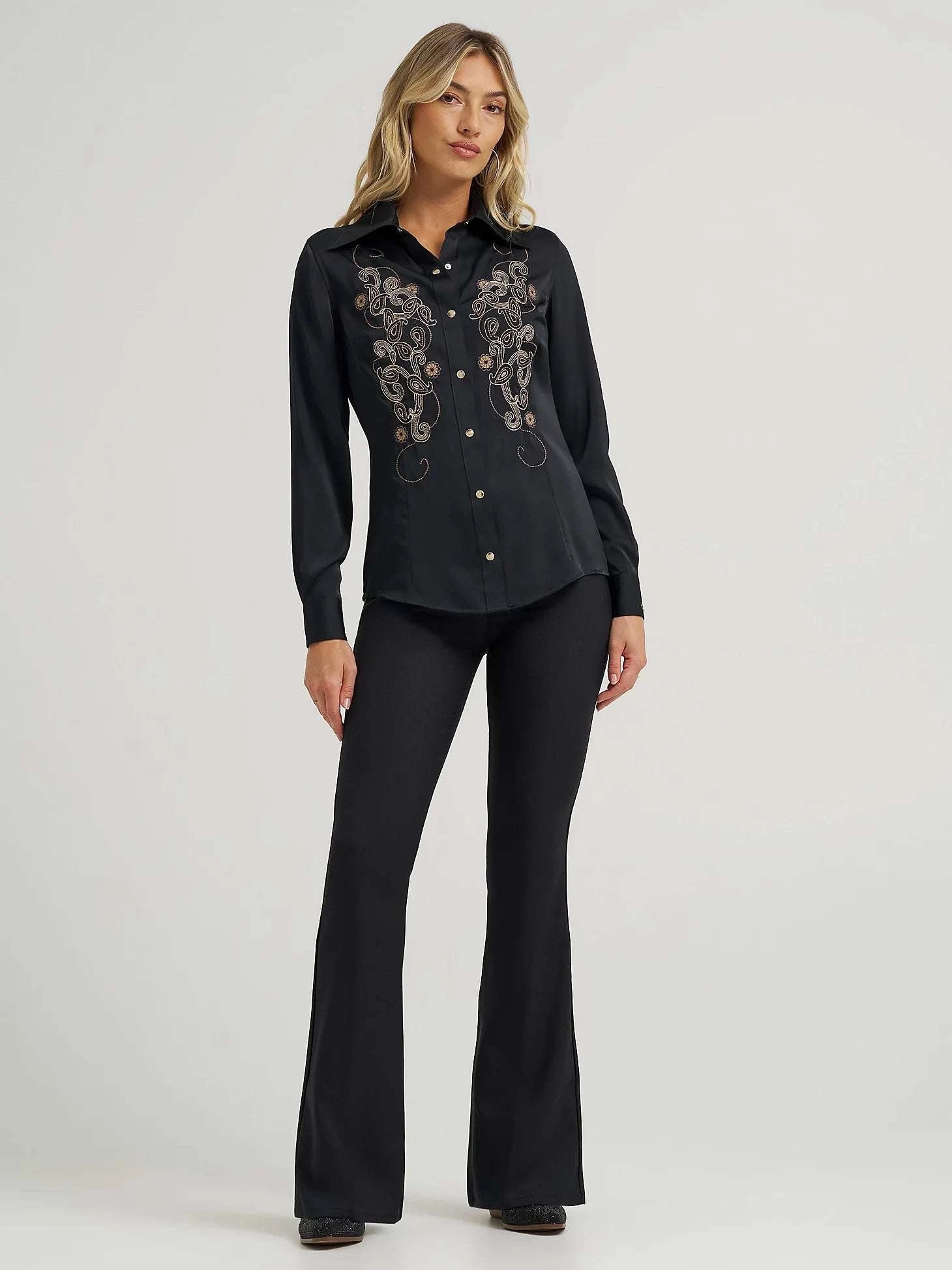 WRANGLER WOMEN SHIRT BLACK LAINEY WILSON 112373689 Laherradurawwnc.com