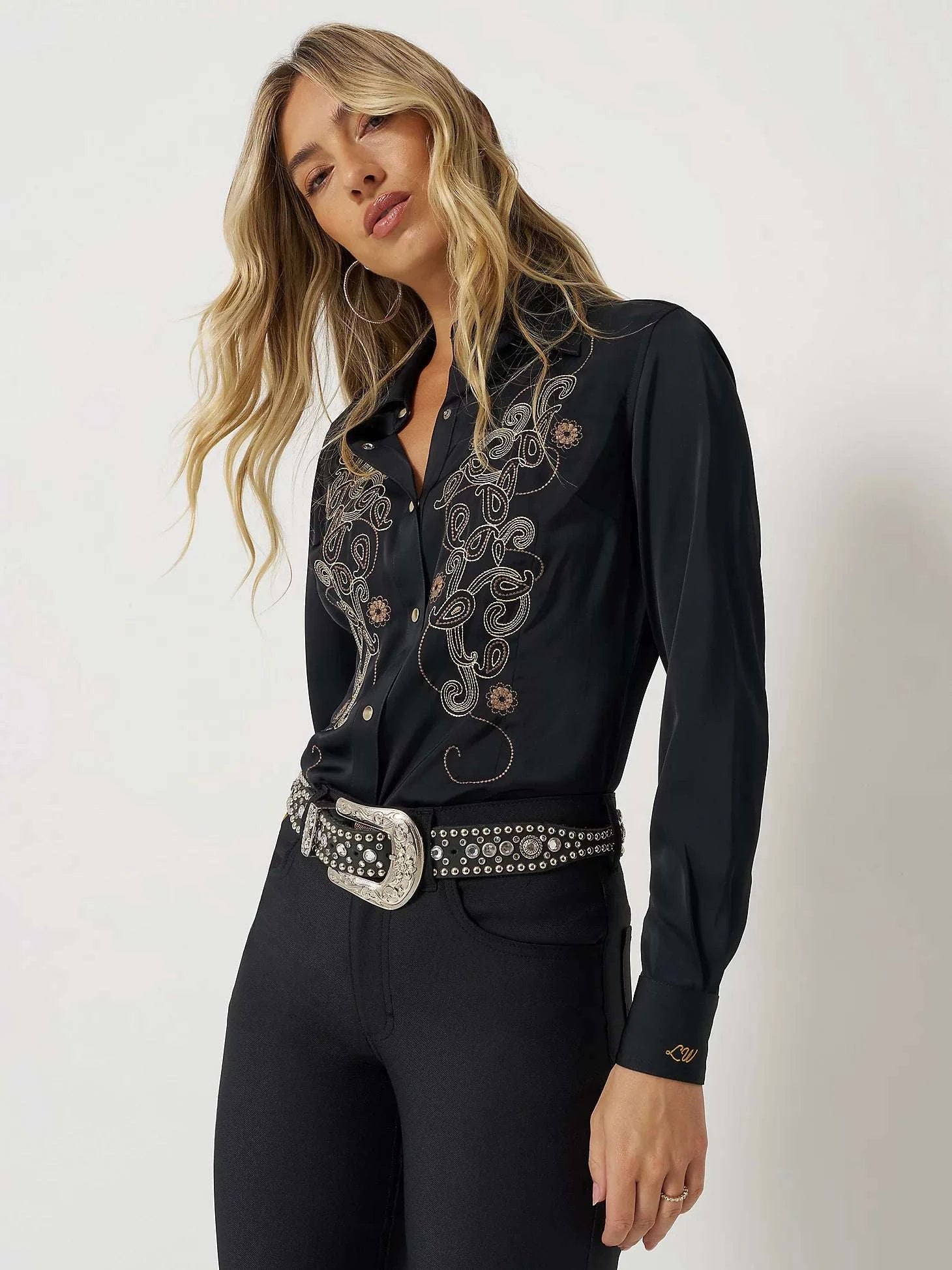 WRANGLER WOMEN SHIRT BLACK LAINEY WILSON 112373689 Laherradurawwnc.com