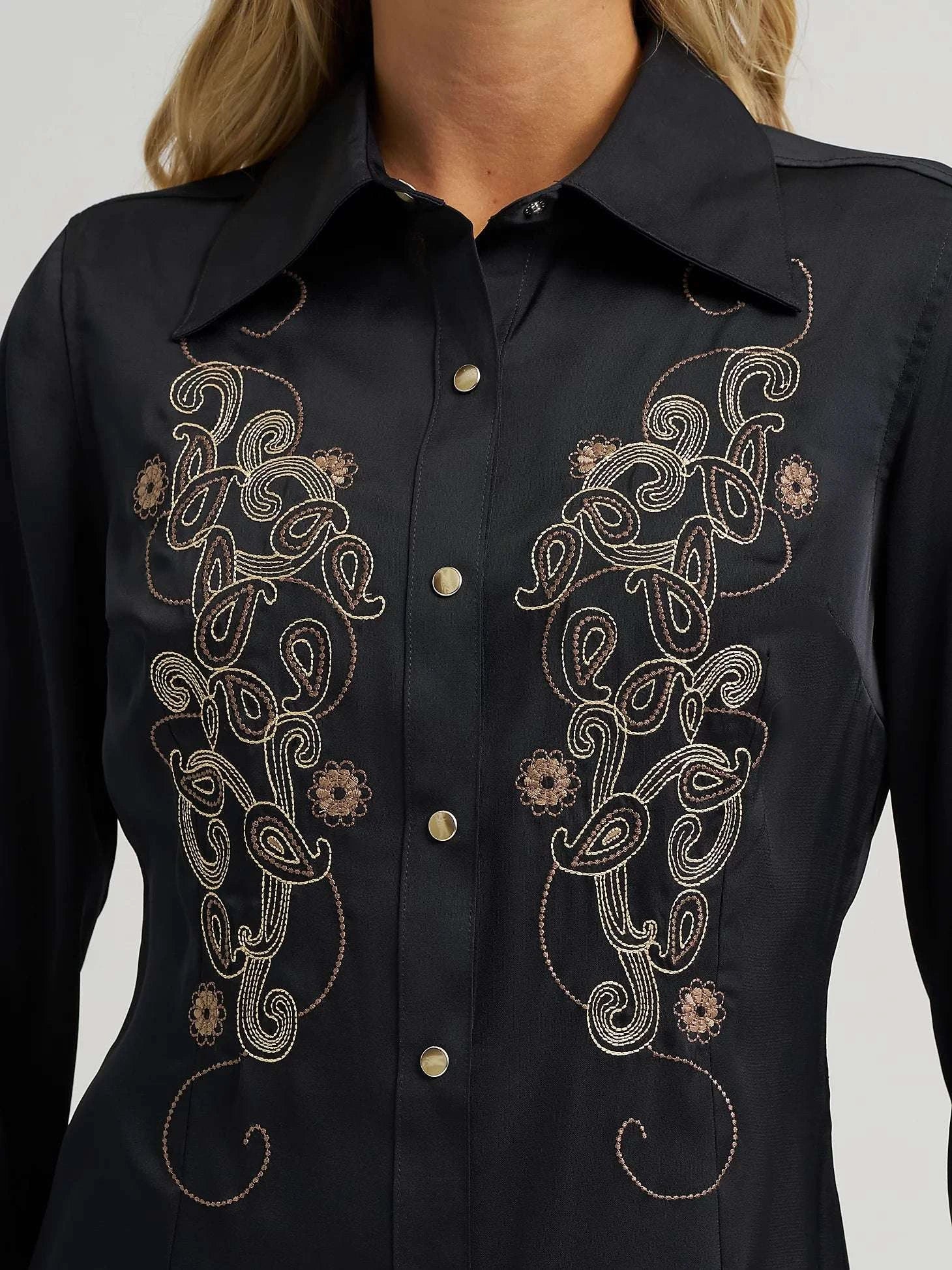 WRANGLER WOMEN SHIRT BLACK LAINEY WILSON 112373689 Laherradurawwnc.com