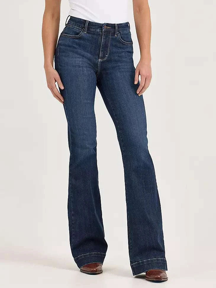 WOMEN'S WRANGLER BESPOKE ALEXANDRA HIGH RISE TROUSER JEAN
- 112367600 Laherradurawwnc.com