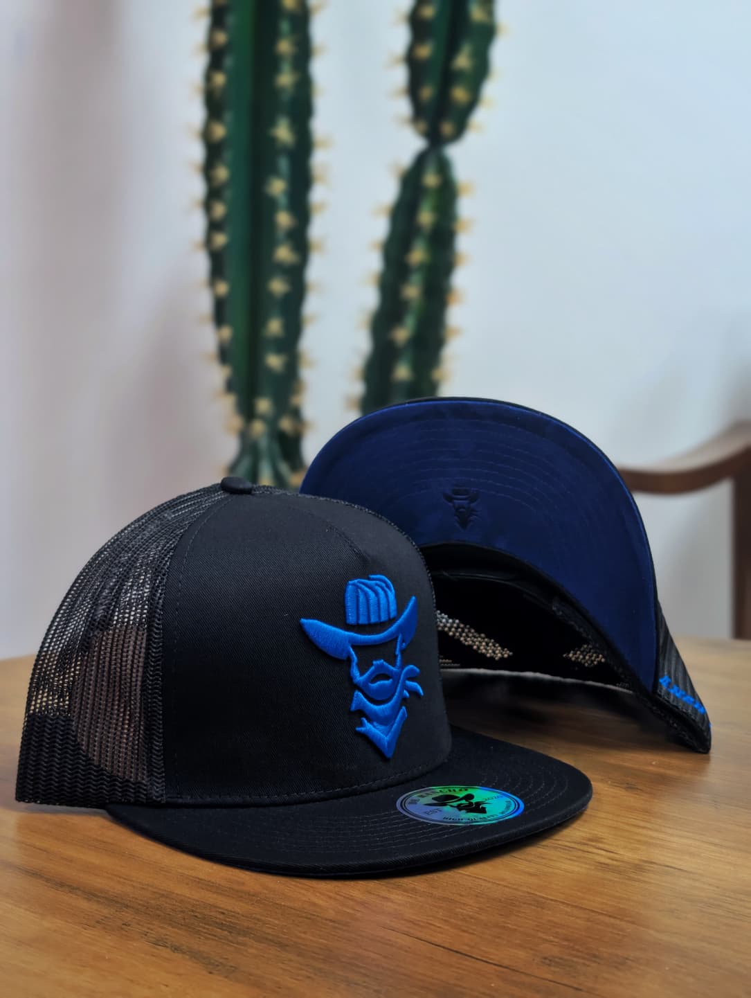 DE RANCHO HATS SNAPBACK BLACK AND BLUE