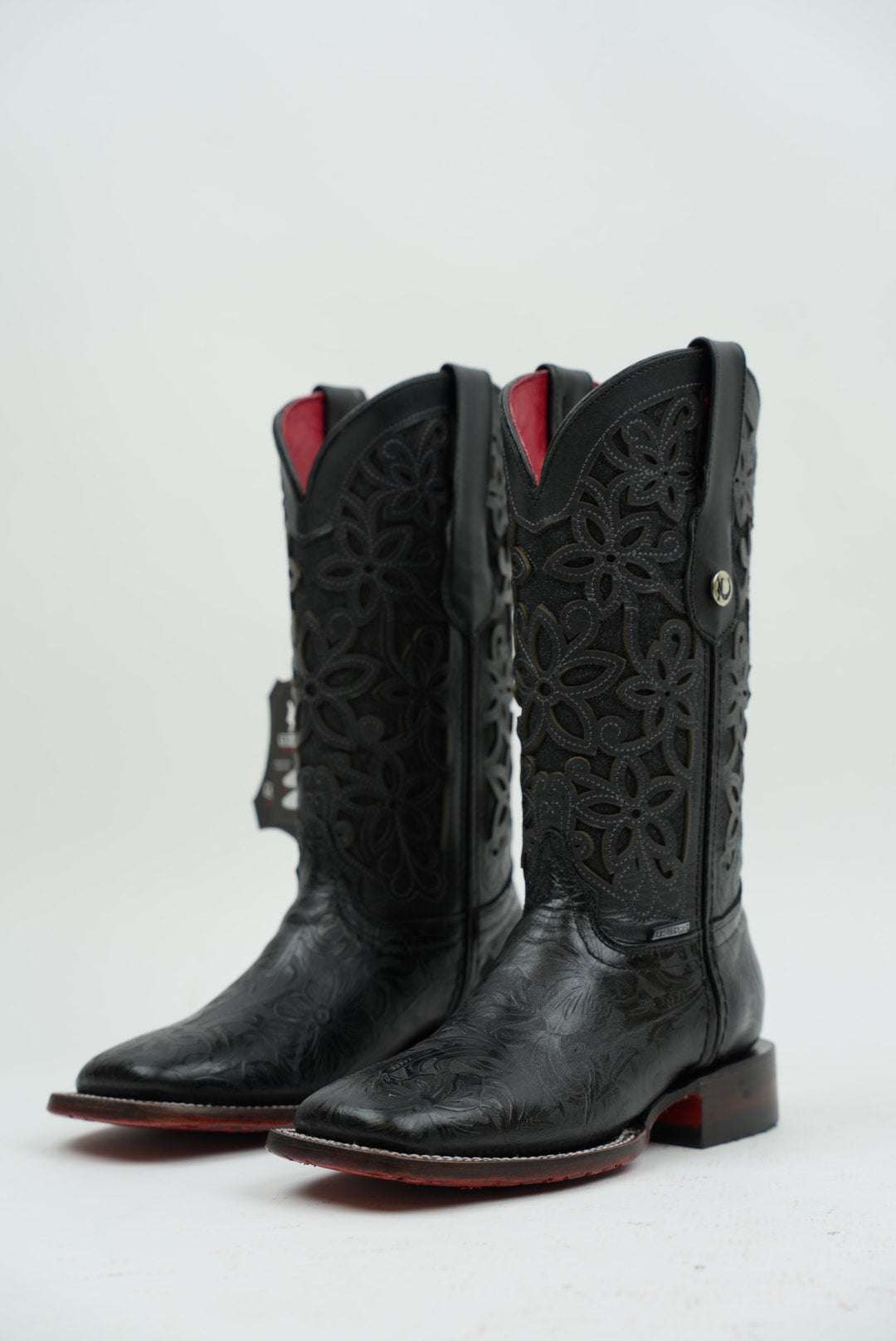 LA HERRADURA WOMEN ALMA CINCELADO NEGRO RED BOTTOM SQUARE TOE Laherradurawwnc.com