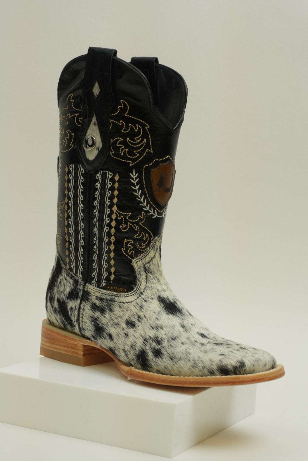 LA HERRADURA MENS COWHIDE DANIEL PELO PINTO NEGRO BARZA AC NAT BOOT (EVERY PAIR IS UNIQUE) Laherradurawwnc.com