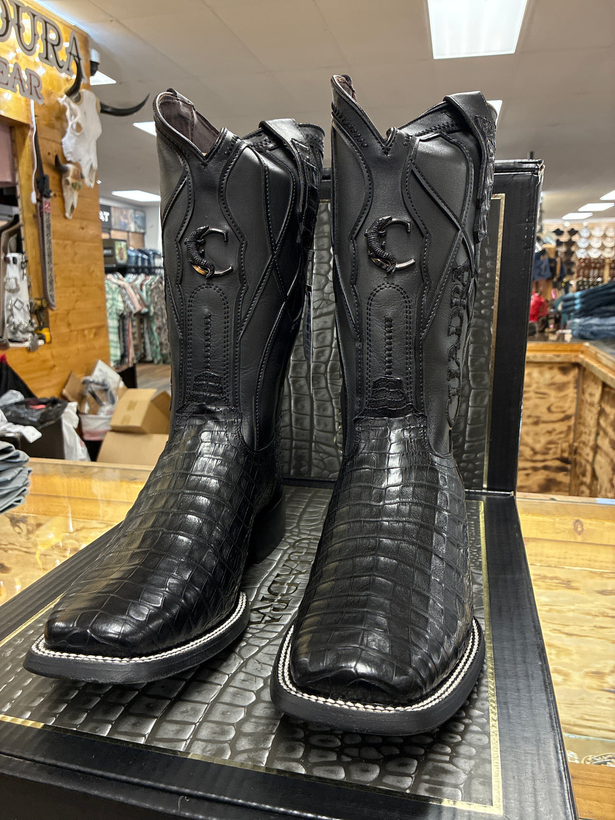CUADRA BOOTS FUSCUS LOMO BELLY PLUNGE NEGRO CC421
