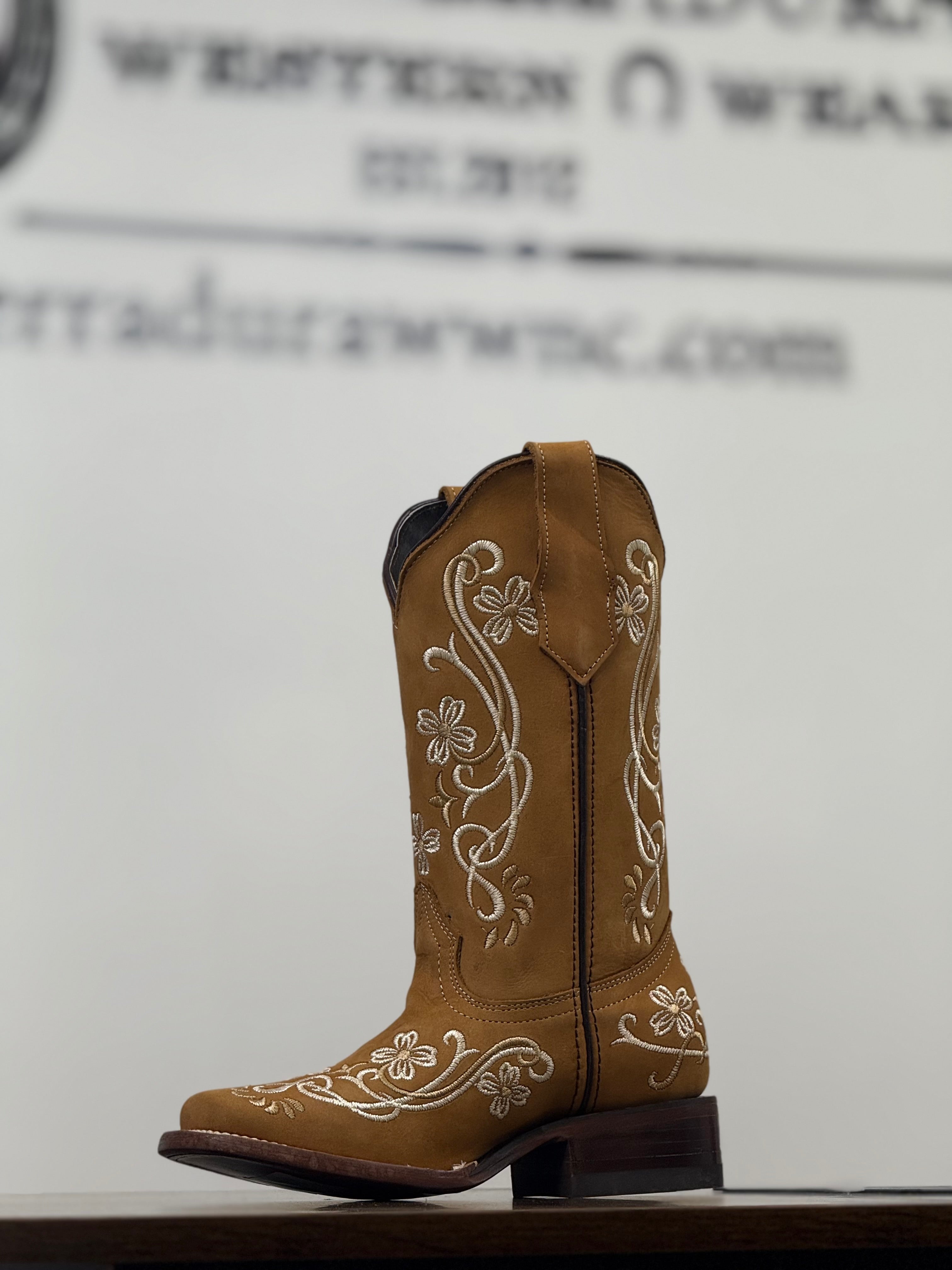 AGAVE MARIAN CRAZY ARENA CUERO WOMEN BOOT