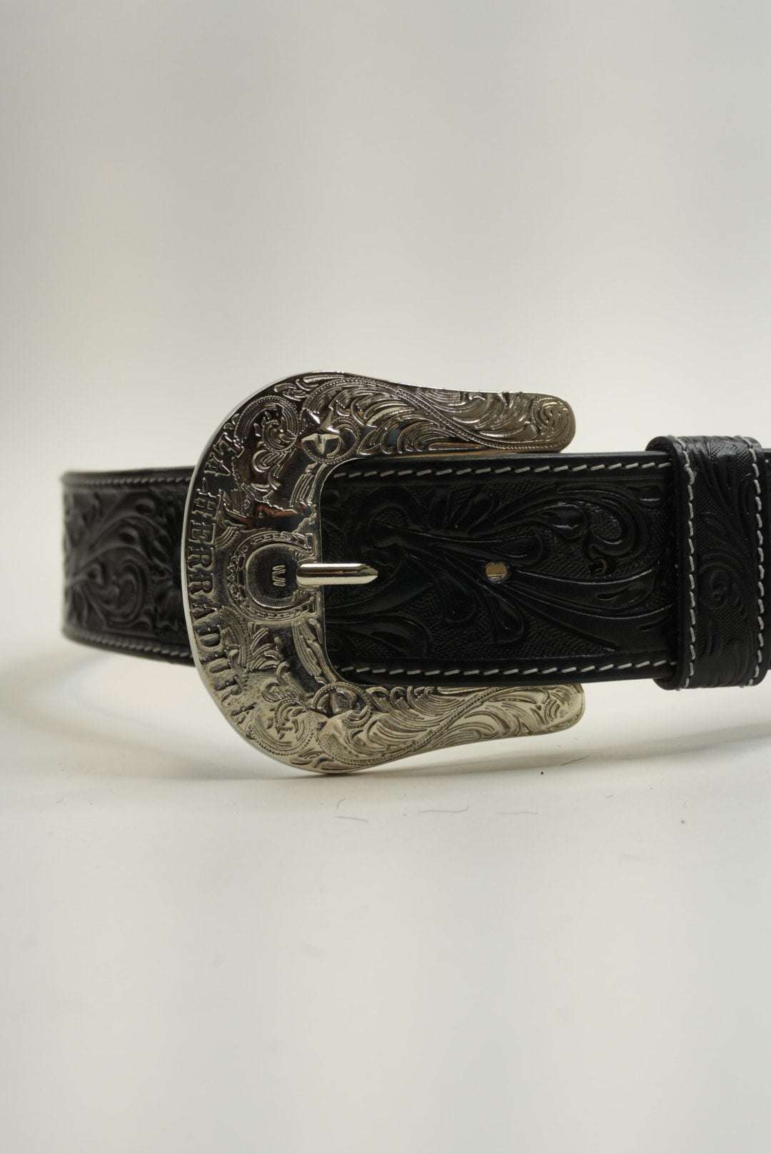 LA HERRADURA BELT 2 INCH BLACK/NAVY BLUE WITH WHITE NEW DESIGN Laherradurawwnc.com