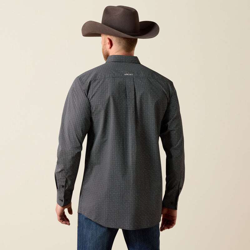 ARIAT MENS TEAM DANIEL FTD LS SHRT BLACK MEDALLION PRINT/BLACK 10073630 Laherradurawwnc.com