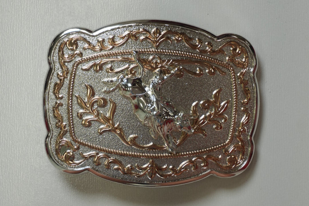 SILVER & GOLD BULL RIDER ROUND BUCKLE