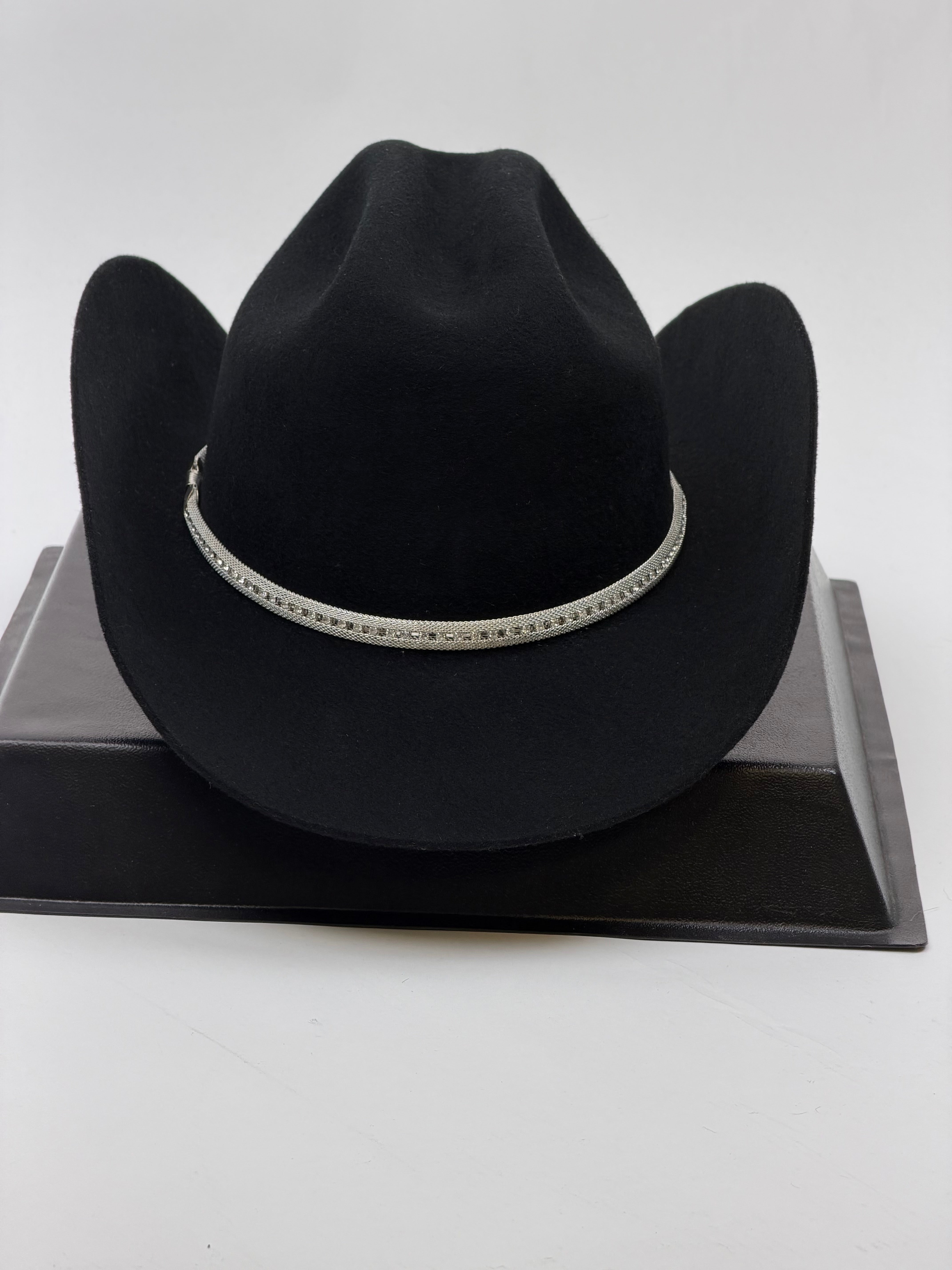 EL VACILON BLACK/SILVER BULLHIDE FELT