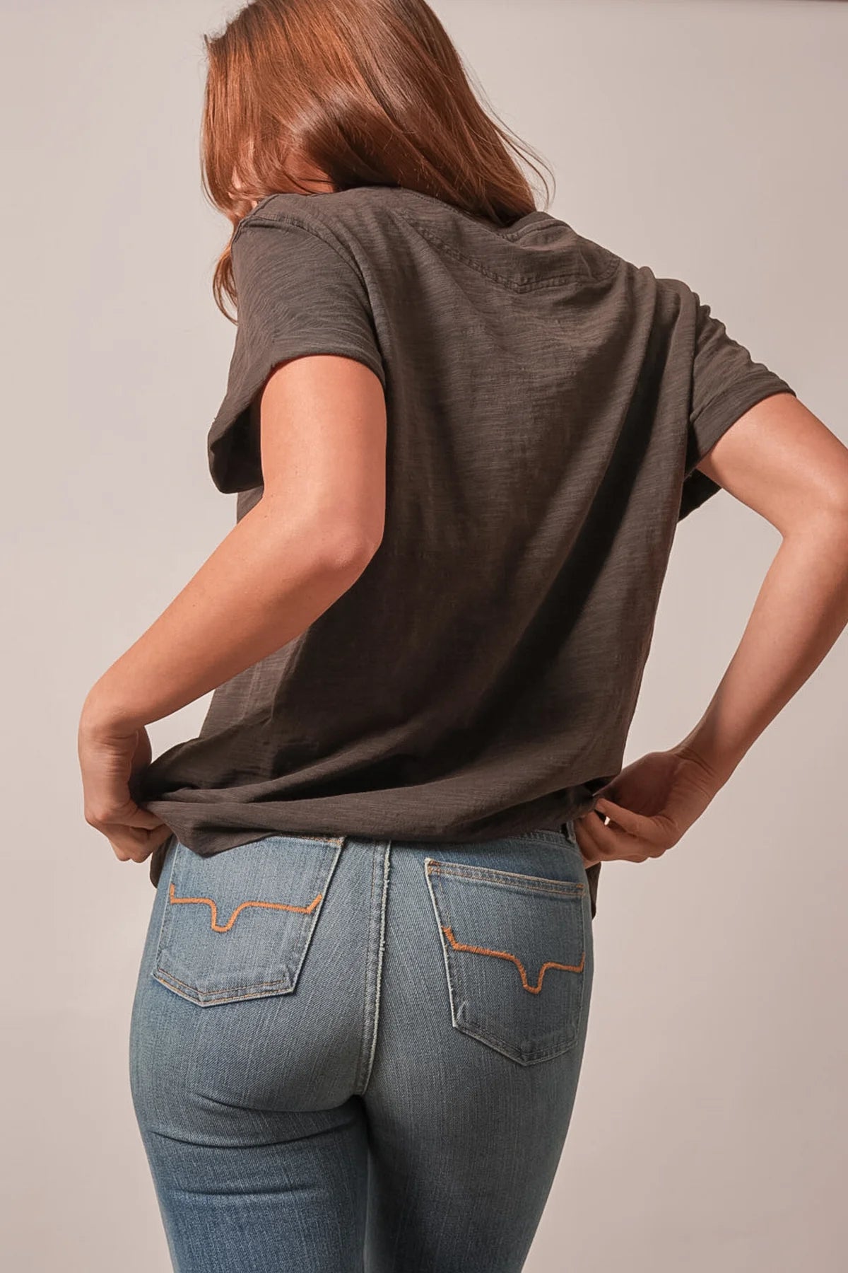 KIMES RANCH WOMENS ASHLEY TEE IN ESPRESSO - T-SHIRTS