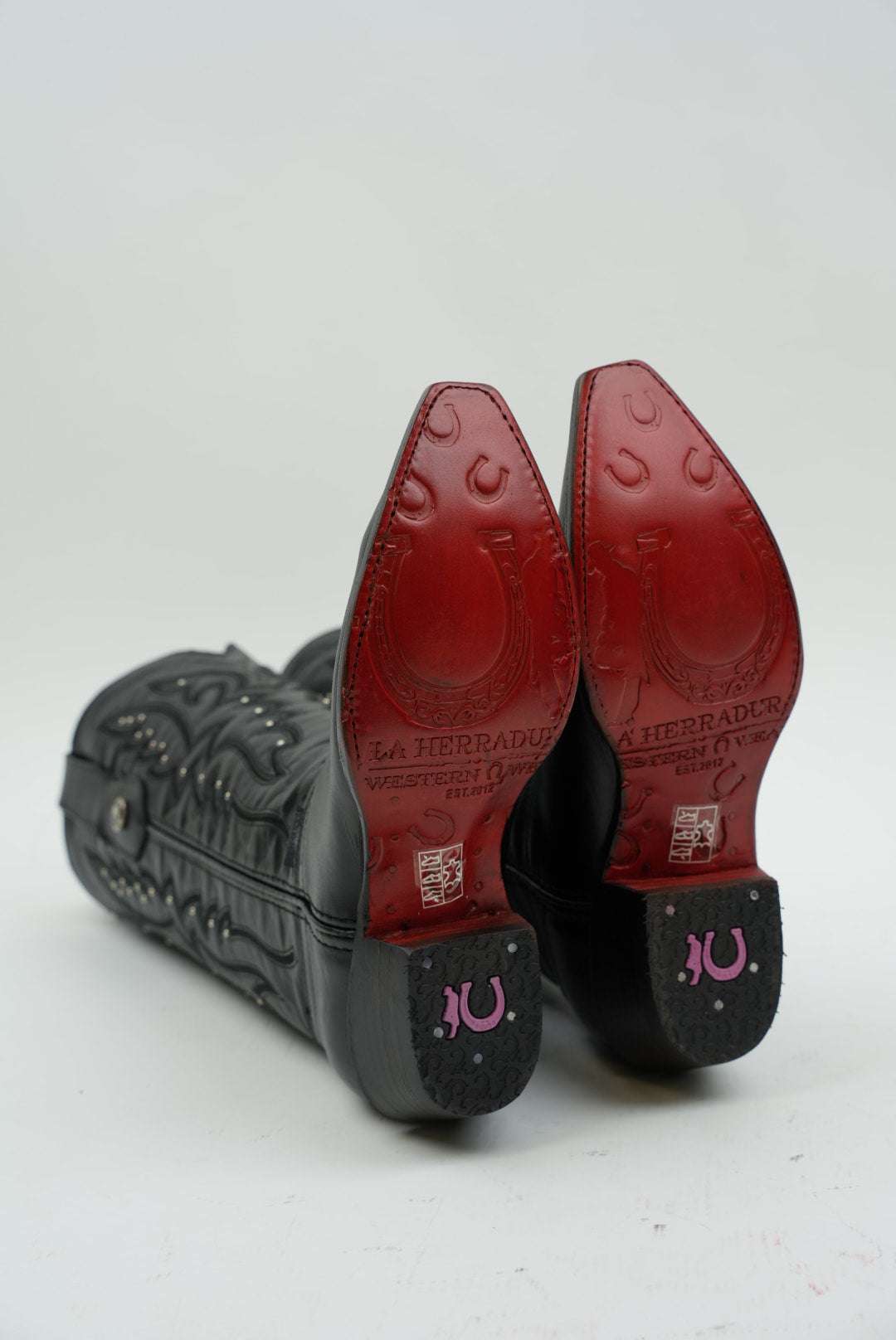 LA HERRADURA WOMEN ALEXA BEIRUT BLACK RED BOTTOM SNIP TOE Laherradurawwnc.com