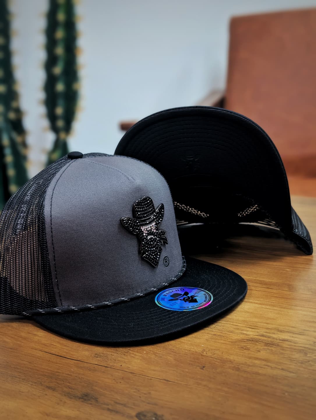 DE RANCHO HATS SNAPBACK CRISTAL CHARCOAL AND BLACK