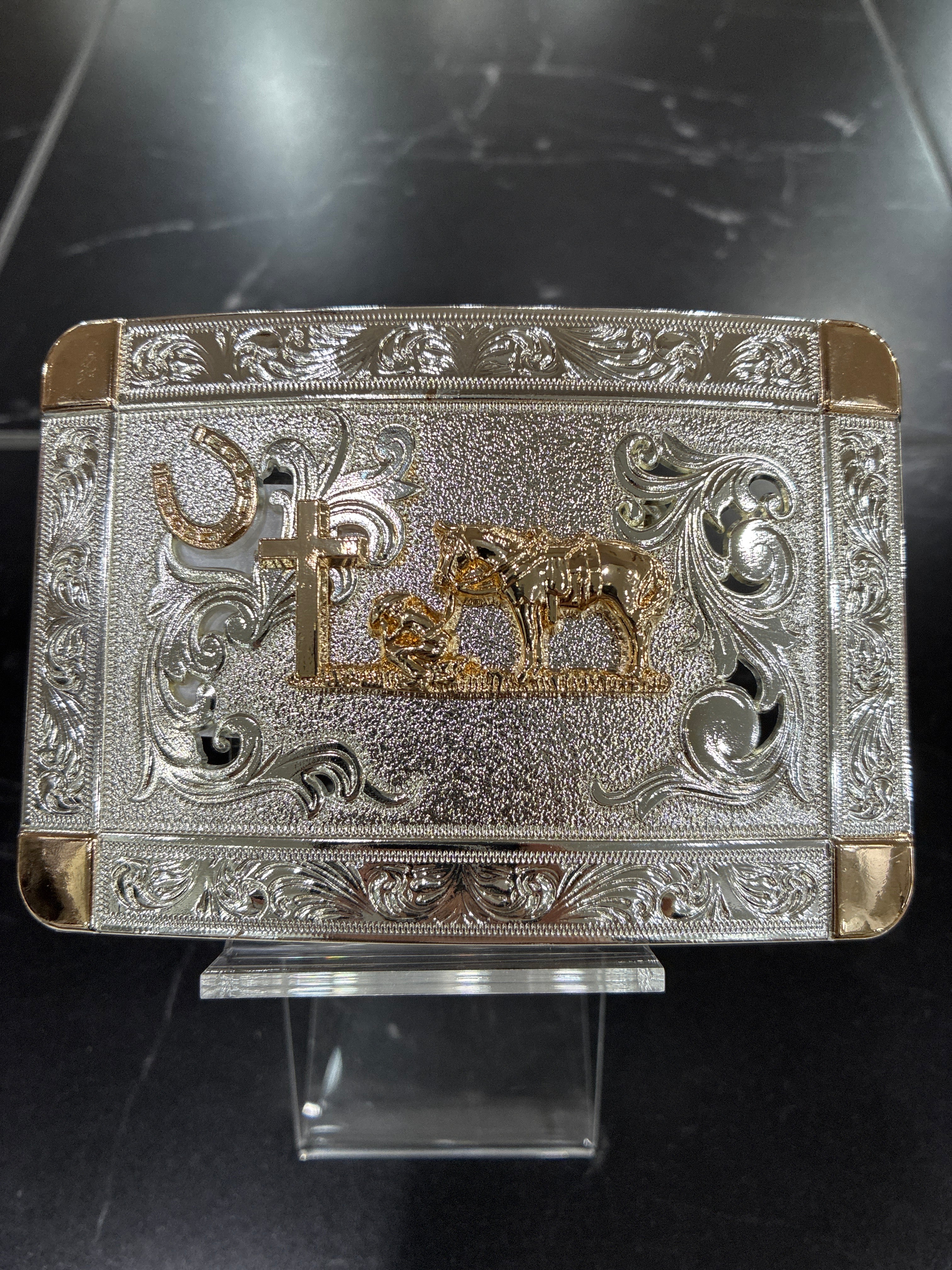 SILVER RECTANGLE BUCKLE W/ GOLD PRAYING COWBOY& HORSE SHOE