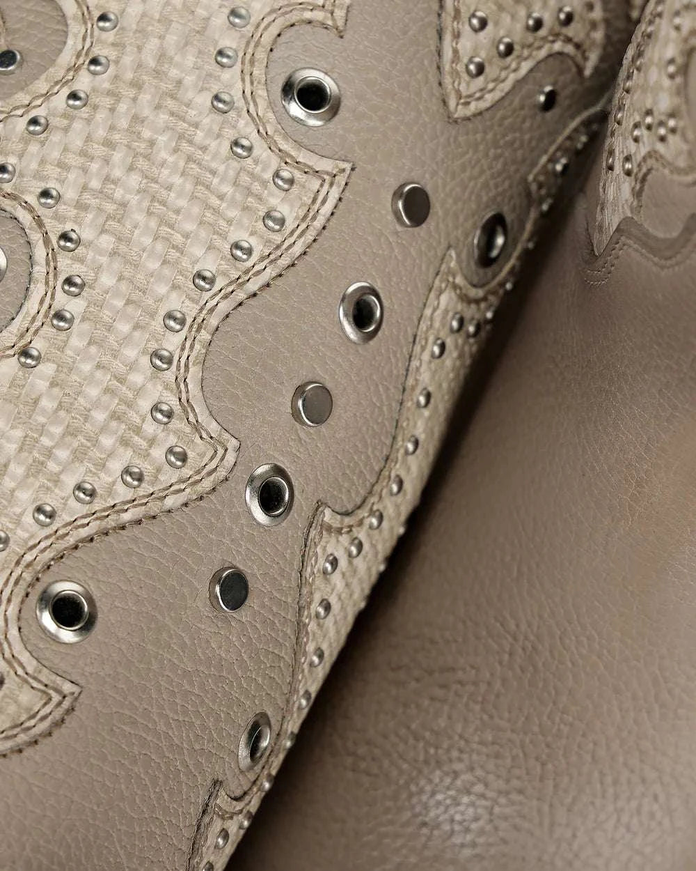WOMEN’S CUADRA TALL BOOT RES BEIGE EMBROIDERY Y STUDS Y ZIPPER POINTED TOE CC280 Laherradurawwnc.com