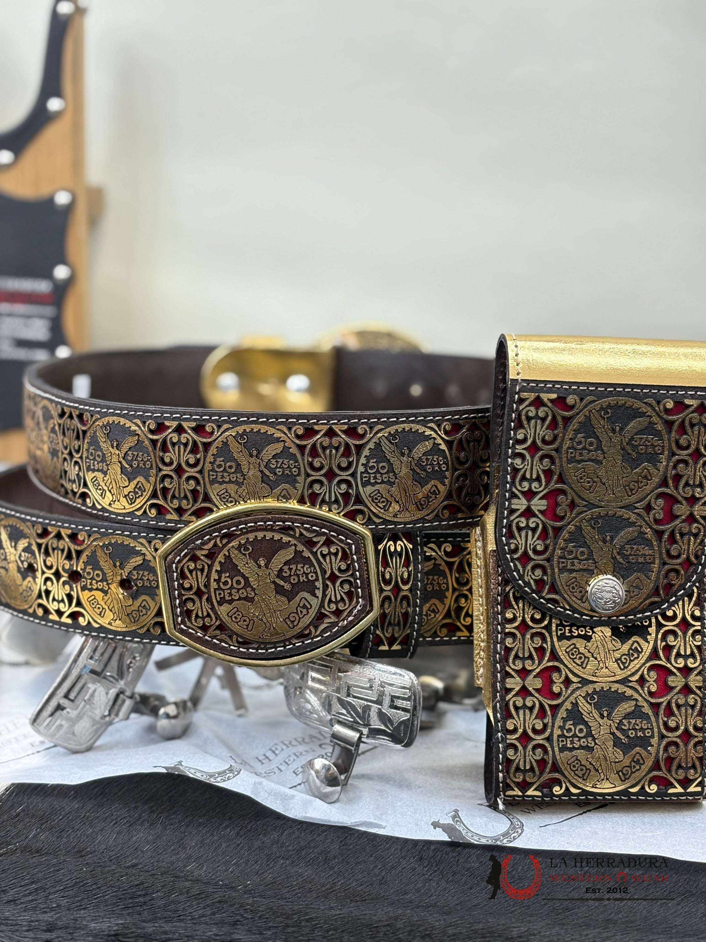 50 Pesos 2 Inc Belt Gold/Red Cinturones Hombres