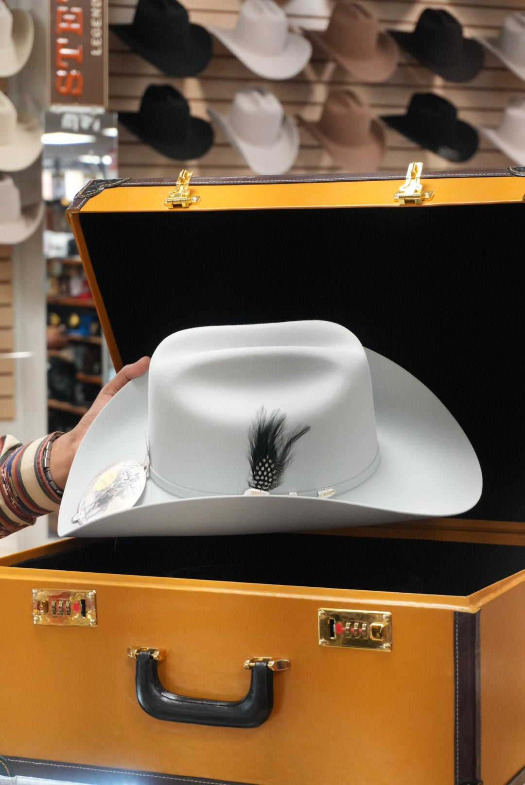 LARRY MAHAN 1000X PLATINUM IMPERIAL LUXURIOS