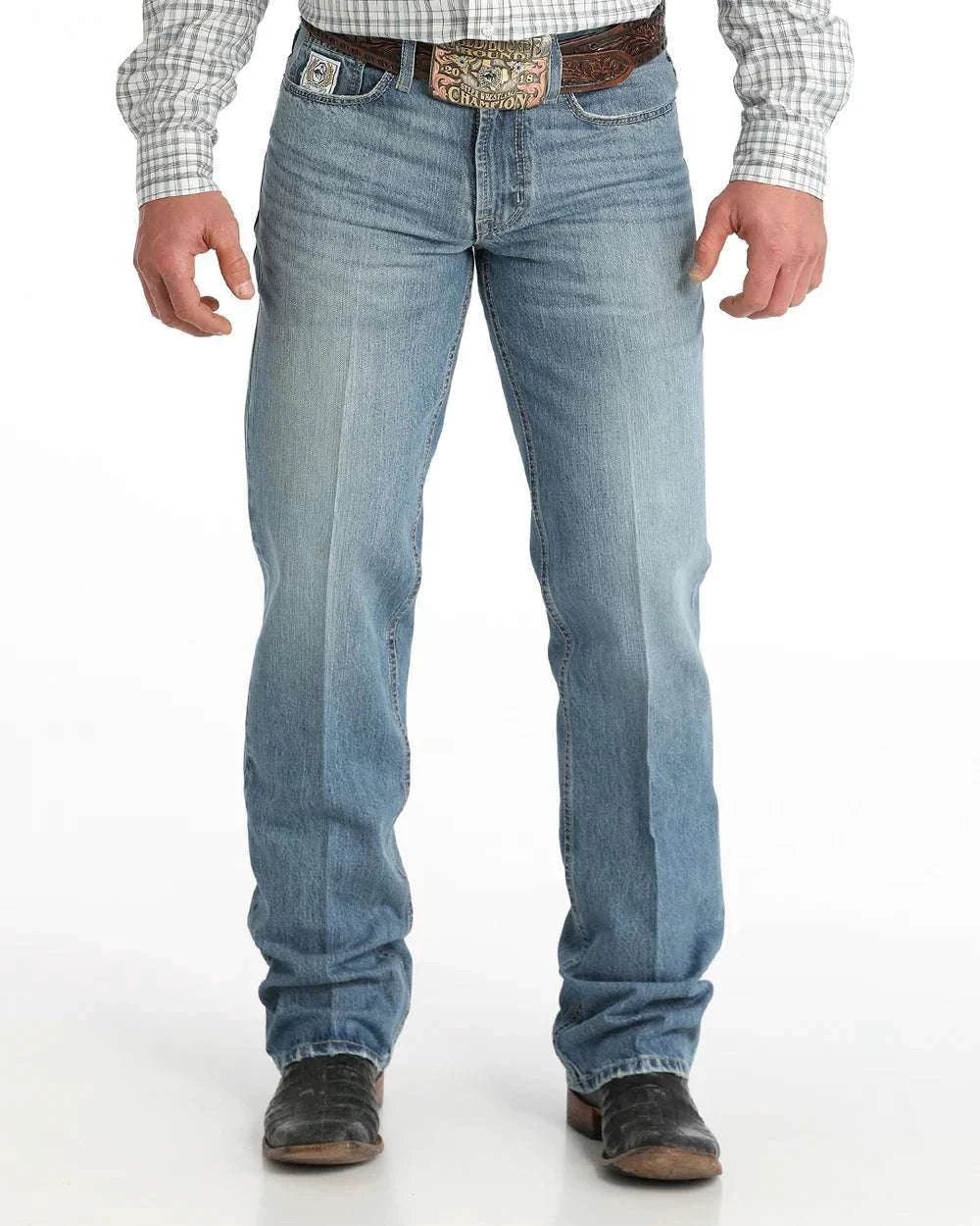 CINCH JEAN WHITE LABEL LIGHT STONE INDIGO MID RISE RELAXED STRAIGHT LEG - MB92834064 Laherradurawwnc.com