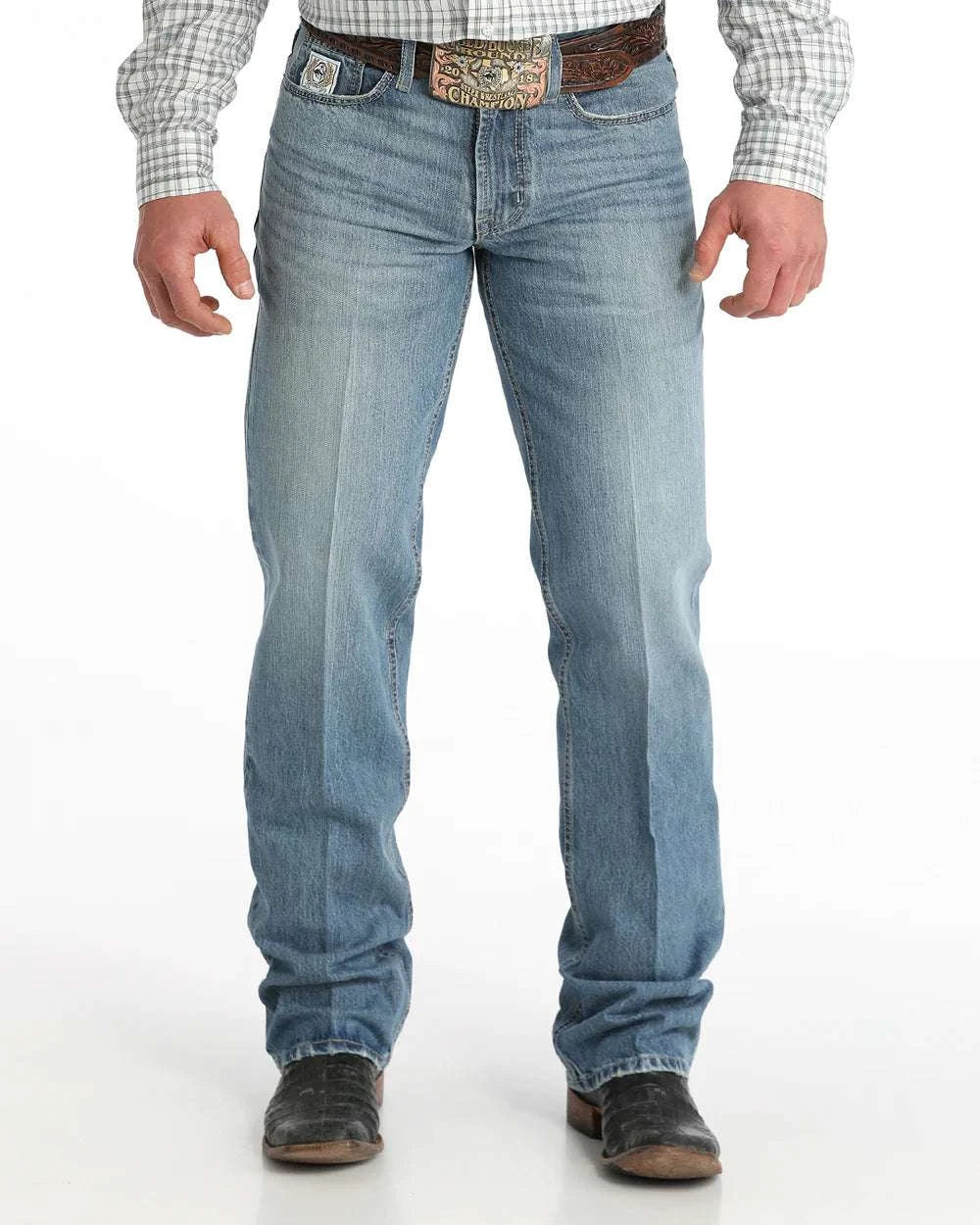 CINCH JEAN WHITE LABEL LIGHT STONE INDIGO MID RISE RELAXED STRAIGHT LEG - MB92834064 Laherradurawwnc.com