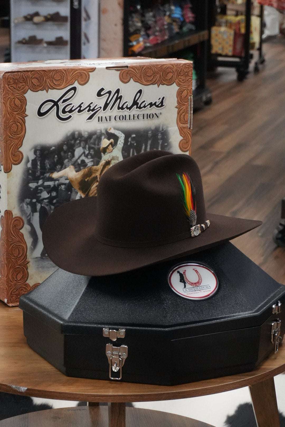 LARRY MAHAN´S 100X INDEPENDENCIA BROWN Laherradurawwnc.com