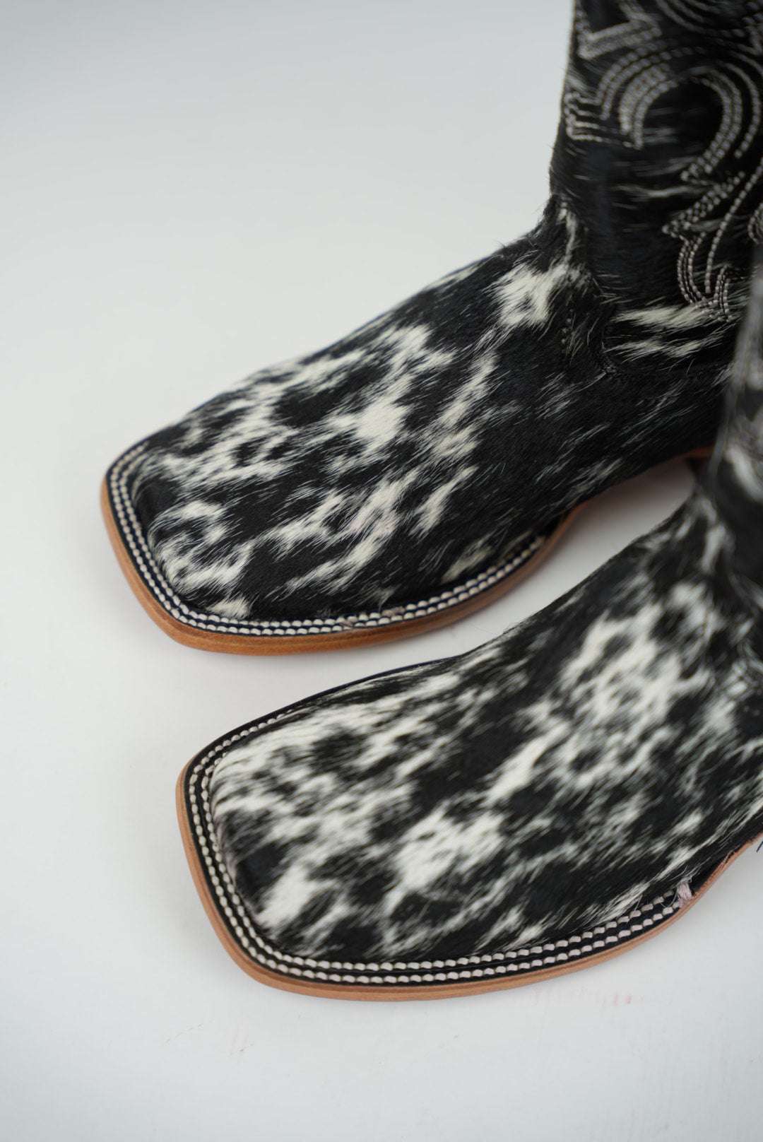 LA HERRADURA WOMEN KATHERINE HD COWHIDE BLANCO NEGRO R/B SQ TOE Laherradurawwnc.com