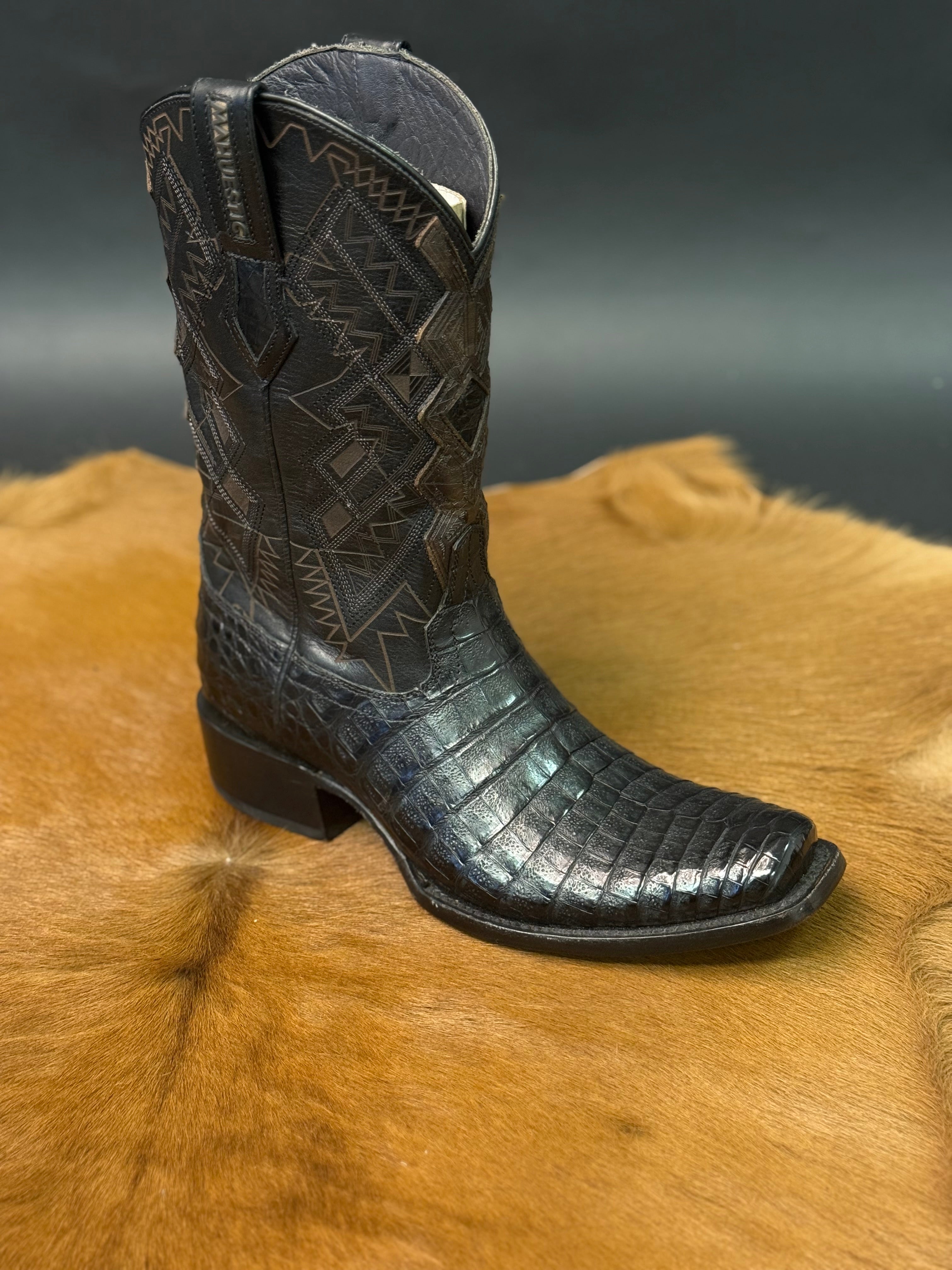 MAHUESTIC CAIMAN BLACK NARROW SQ. TOE -NAE0301