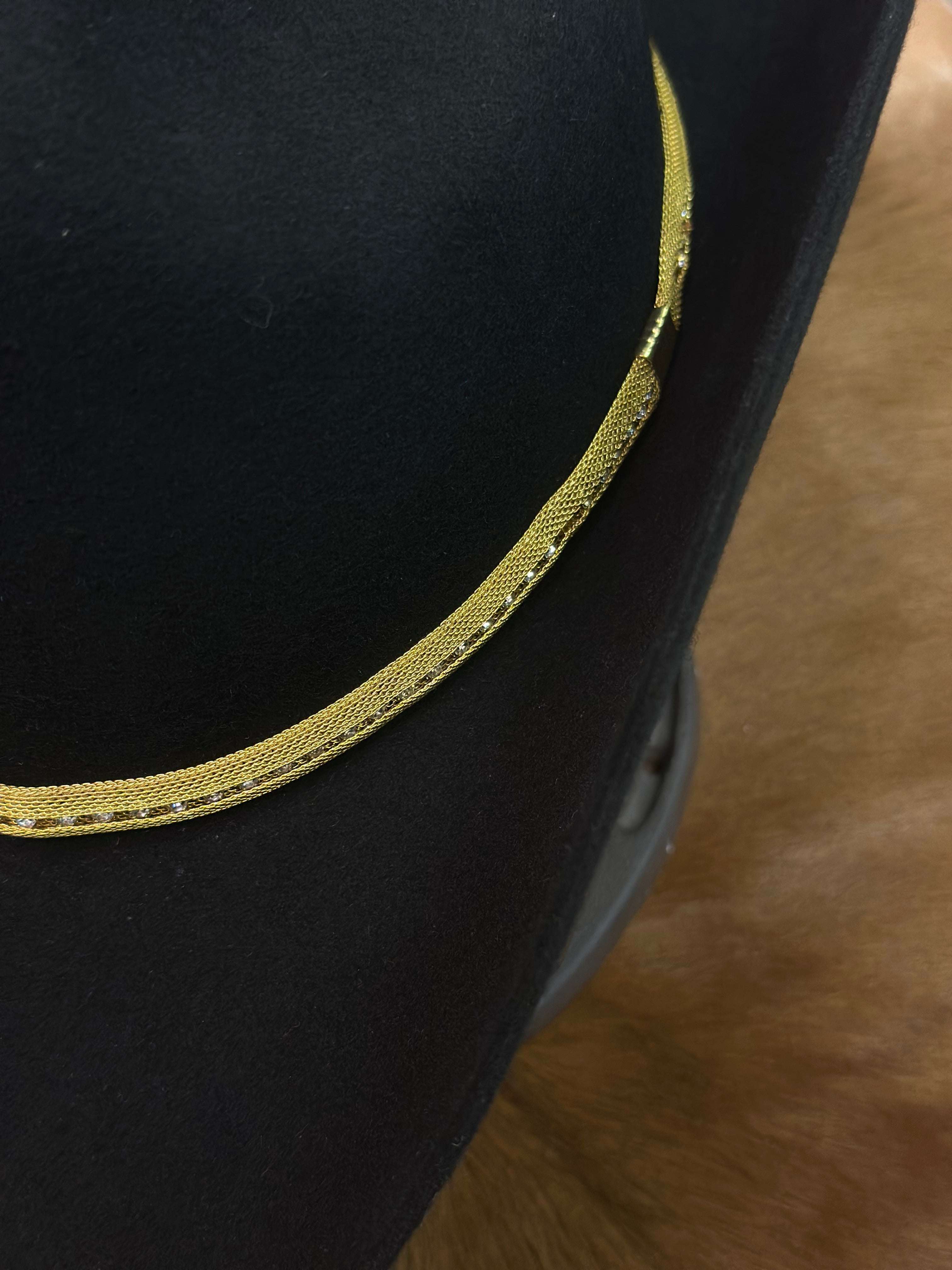 EL VACILON BLACK/GOLD BULLHIDE FELT Laherradurawwnc.com