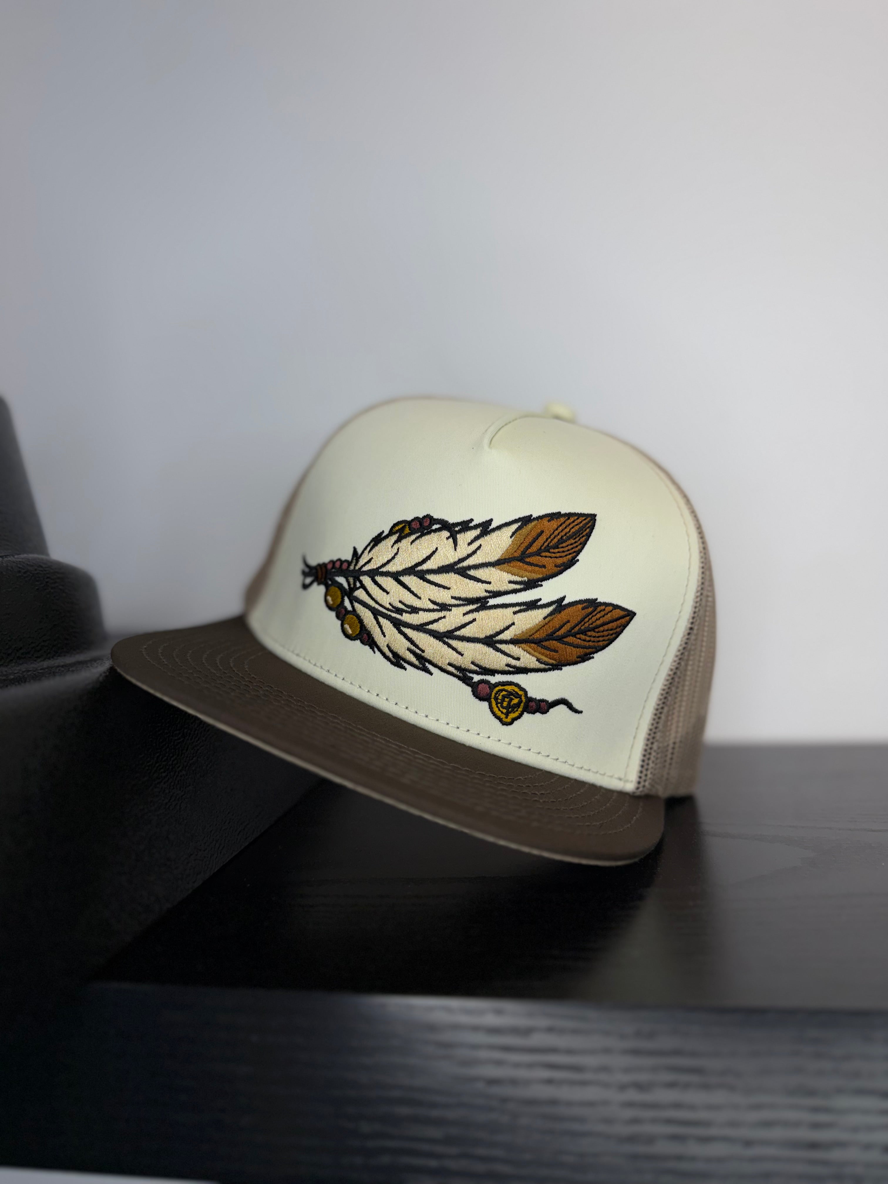 EL VIEJON white 016 pluma cafe CAP