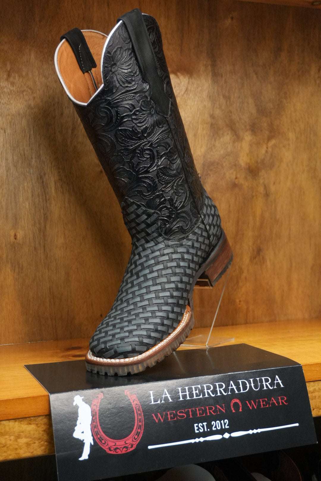 LA HERRADURA/ELLIUT EMBROIDERED GREY-BLACK BOOT SQ. TOE Laherradurawwnc.com
