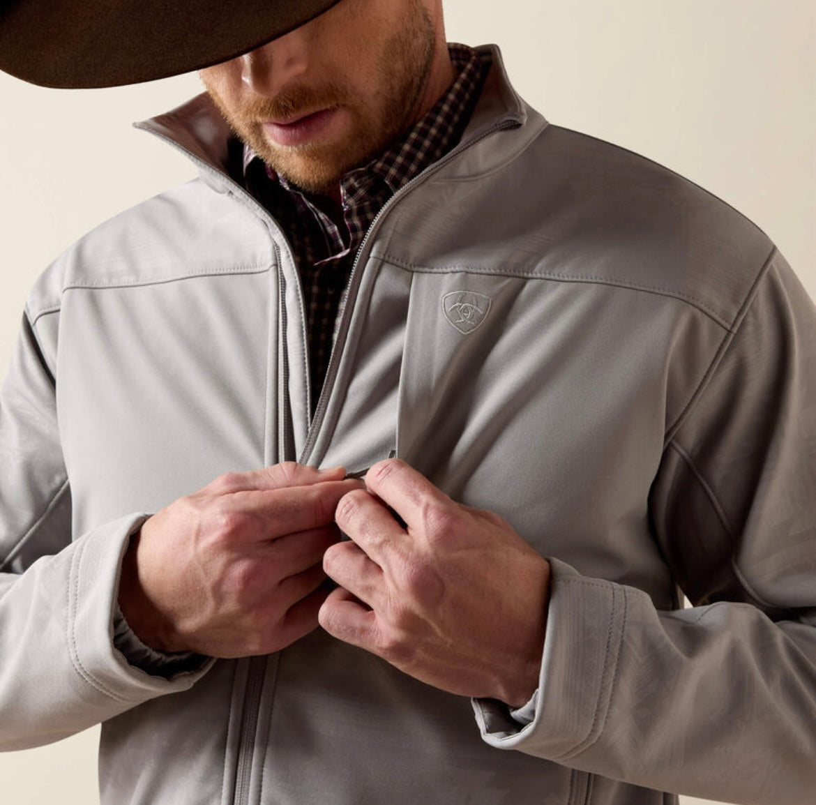 MEN’S ARIAT VERNON SOFTSHELL JACKET WET WEATHER EMBOSS SOUTHWEST 10079400