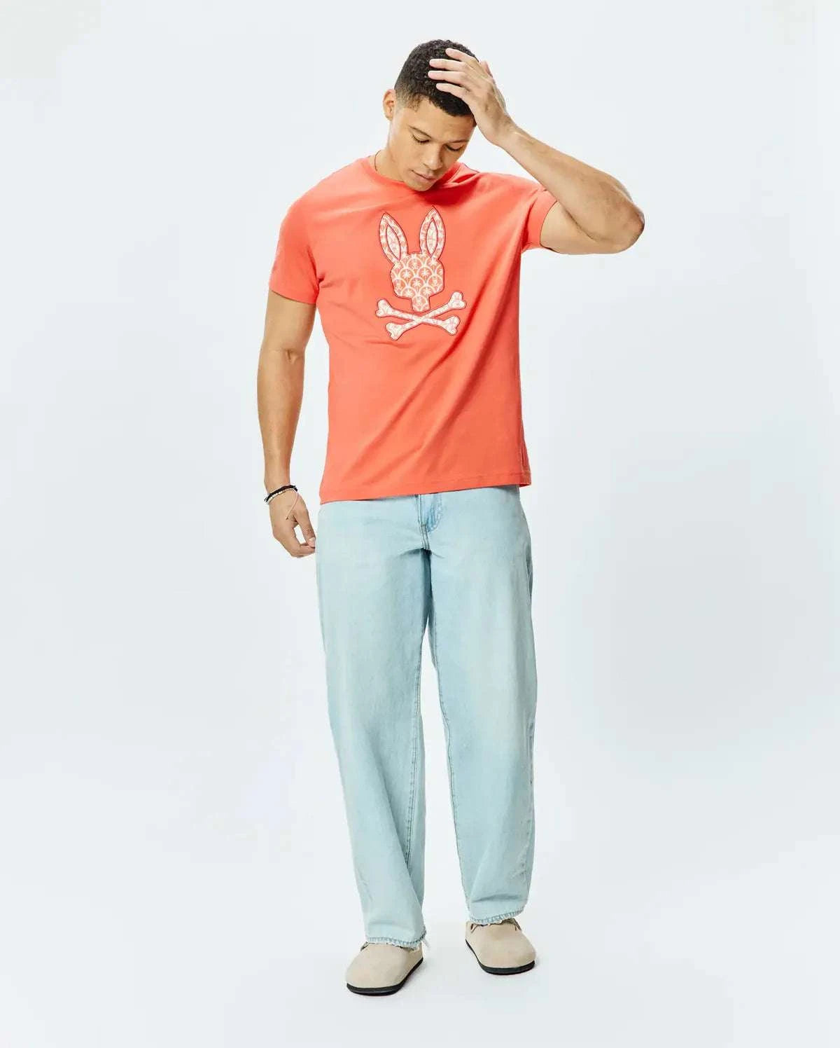 PSYCHO BUNNY BRAD GRAPHIC TEE EMBERGLOW - MT0200274 Laherradurawwnc.com