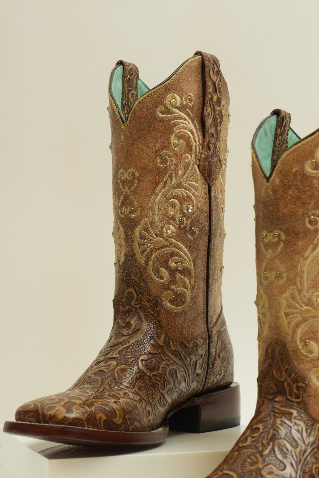 LA HERRADURA WOMEN CAMILA ARCE CINCELADO TAUPE EGIPCIA