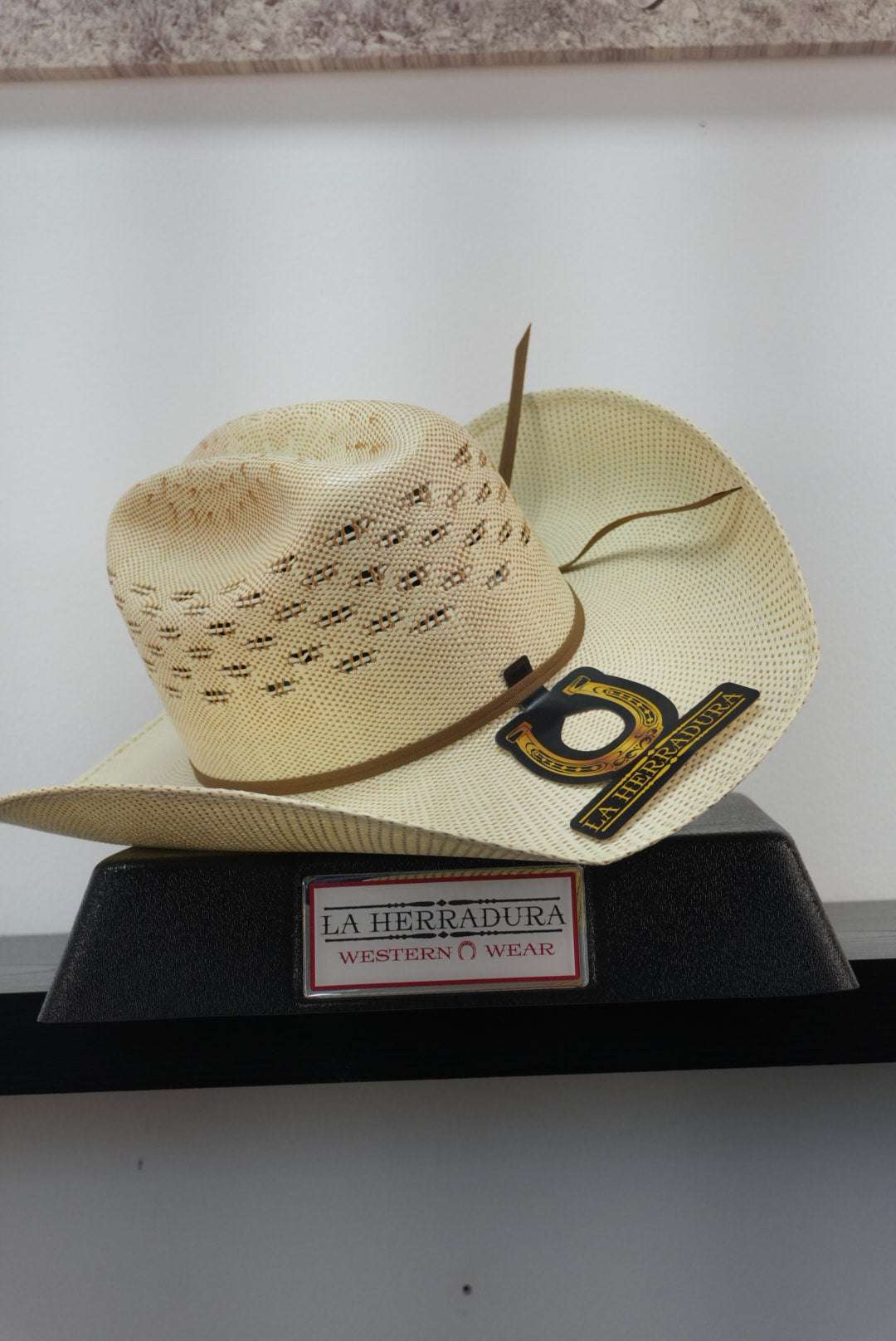HERRADURA STRAW HAT MALBORO SHAPE BANGORA MOÑOSTANG Laherradurawwnc.com