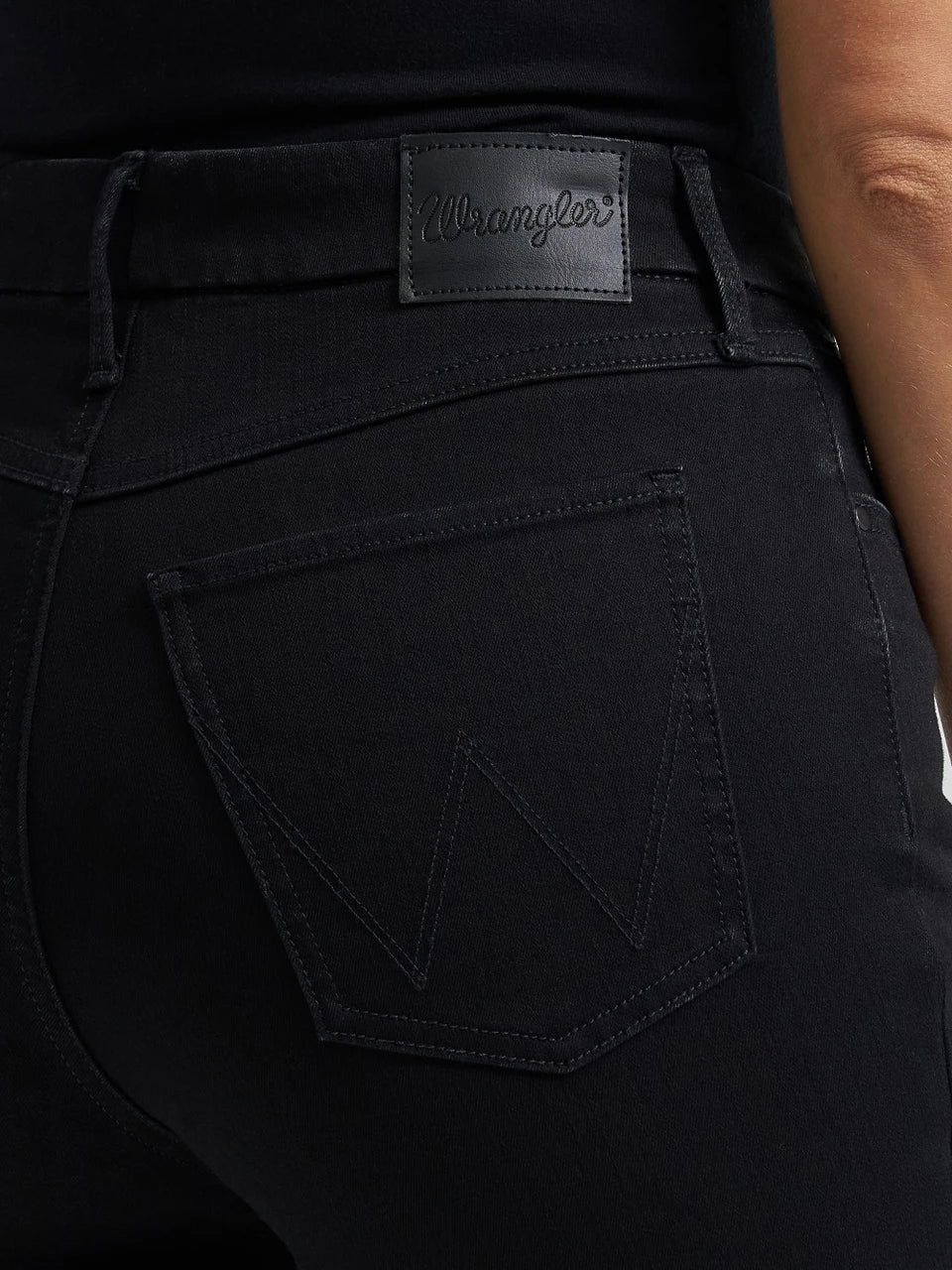 VAQUEROS NEGROS A MEDIDA WRANGLER PARA MUJER - 112381184