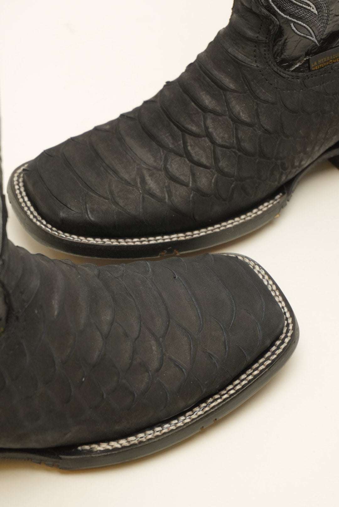 LA HERRADURA MENS DANIEL PITON JUMBO NOBUCK NEGRO BARZA SQUARE TOE BOOT Laherradurawwnc.com