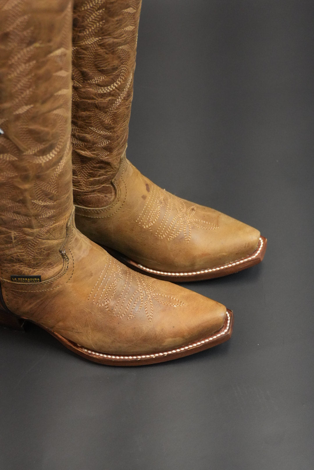 LA HERRADURA WOMEN TALL BOOT SCARKLETT CAMEL SNIP TOE