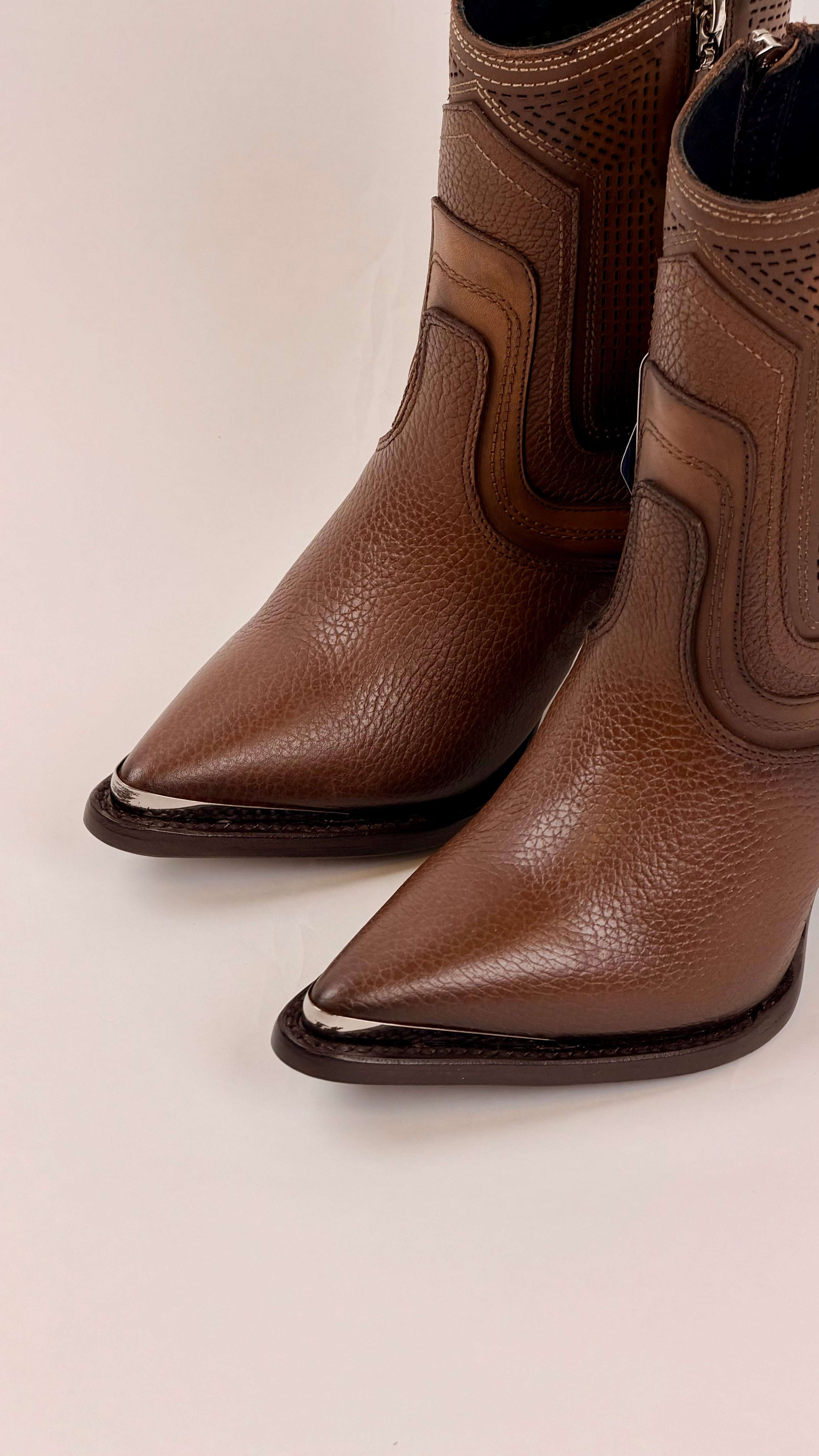 BOTIN DE RES SANTANA MIEL CC250 Laherradurawwnc.com