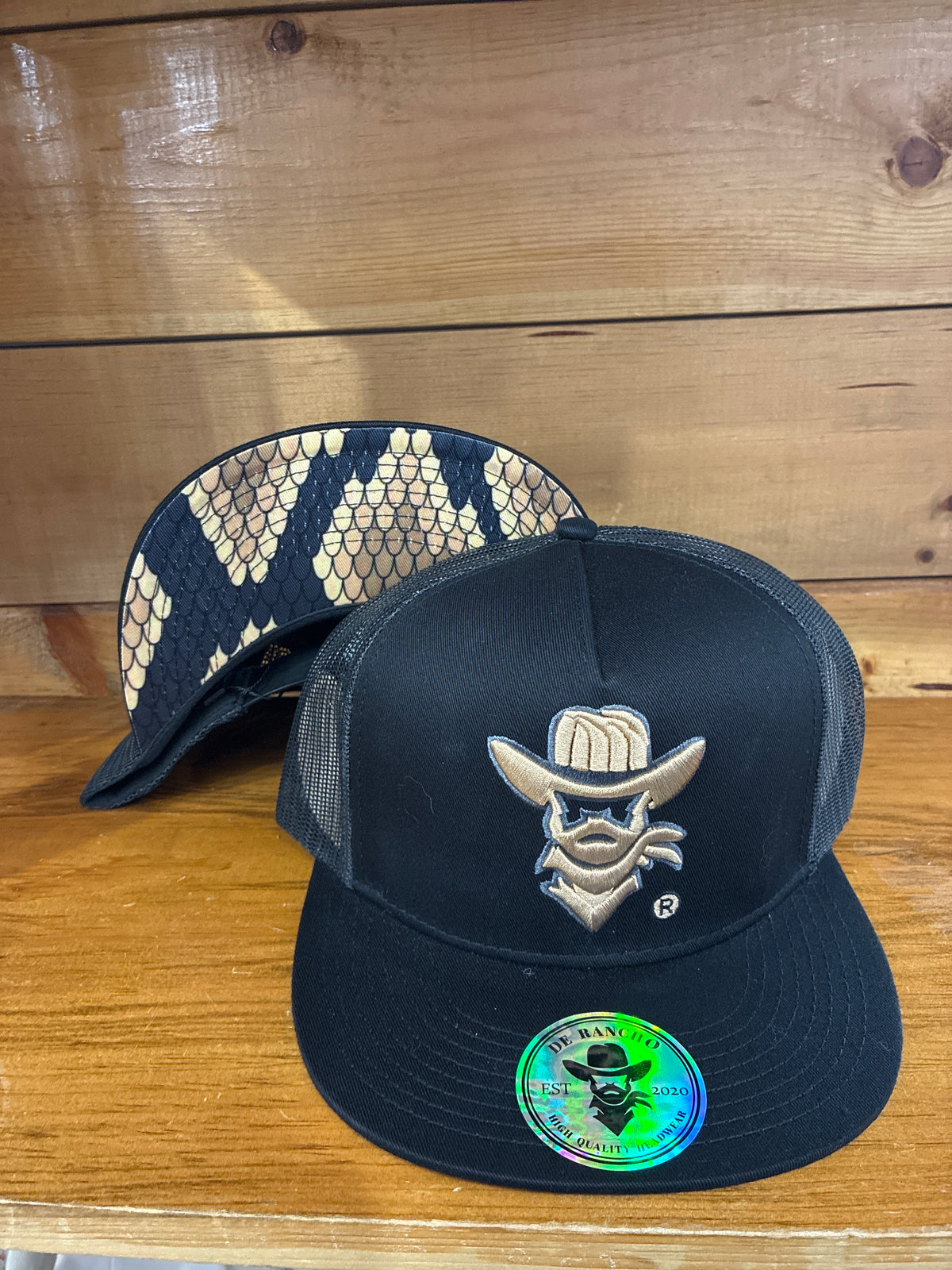 DE RANCHO HATS SNAPBACK TAN LOGO BLACK