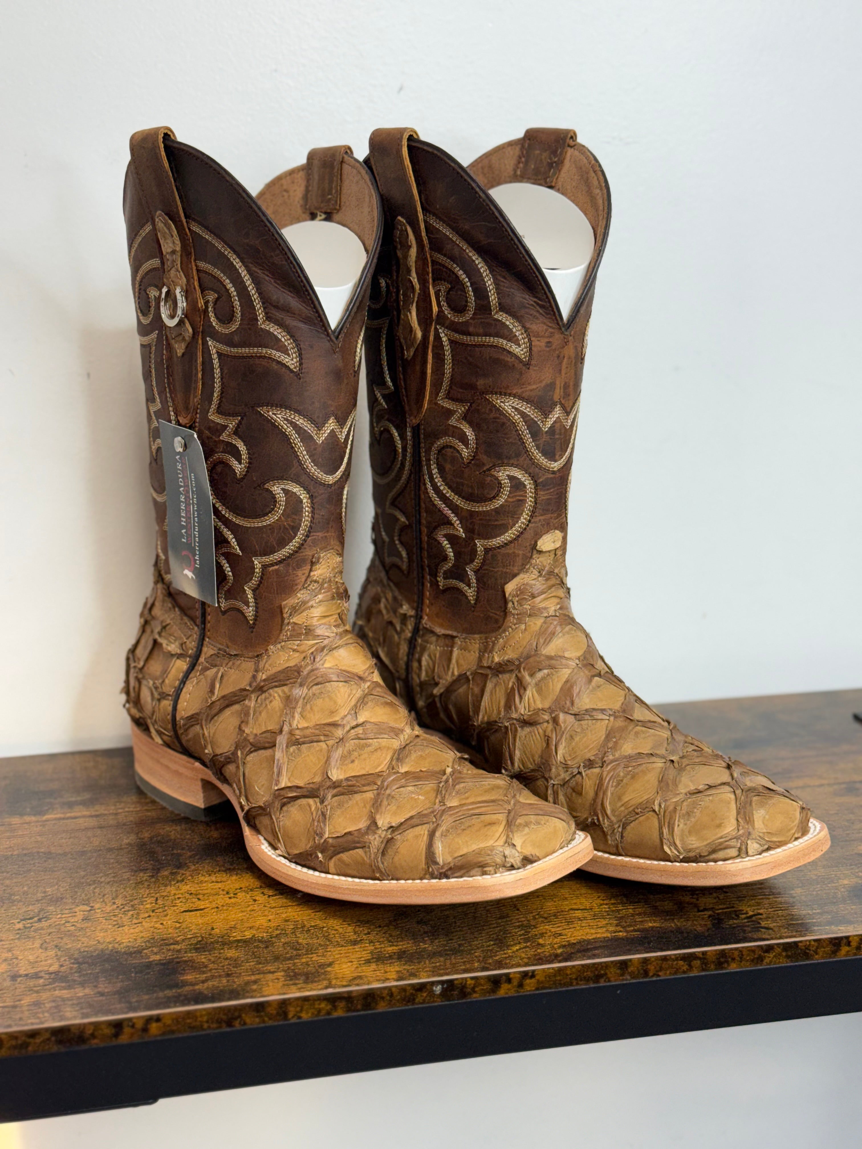 LA HERRADURA MEN PESCADO CARAMELO PALASH CAT MIEL LOTTO