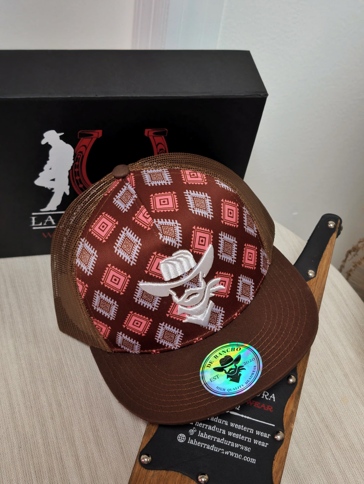 DE RANCHO HATS SNAPBACK BROWN AZTEC PINK PRINT