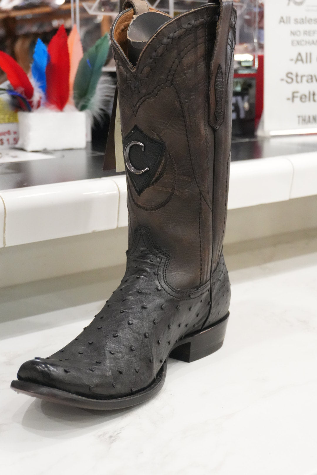 CUADRA AVESTRUZ NEGRO LÁSER & EMBROIDED NARROW SQUARE TOE - 1J1OA1