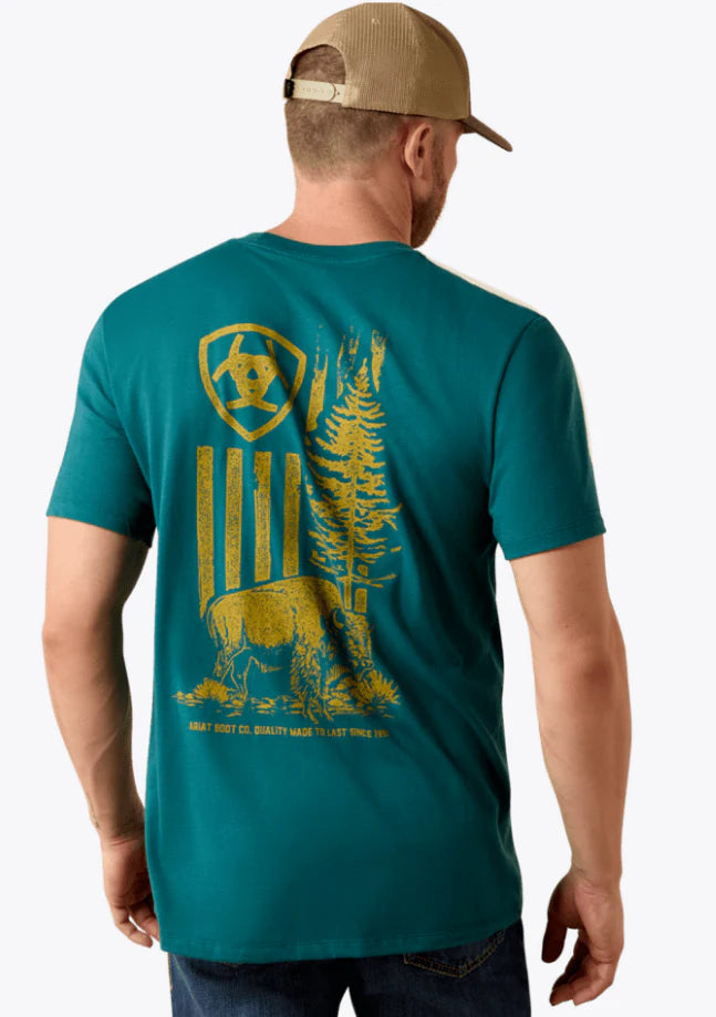 ARIAT MEN BISON WANDER FLAG SS TSHRT MEDITERRANEAN 10073412