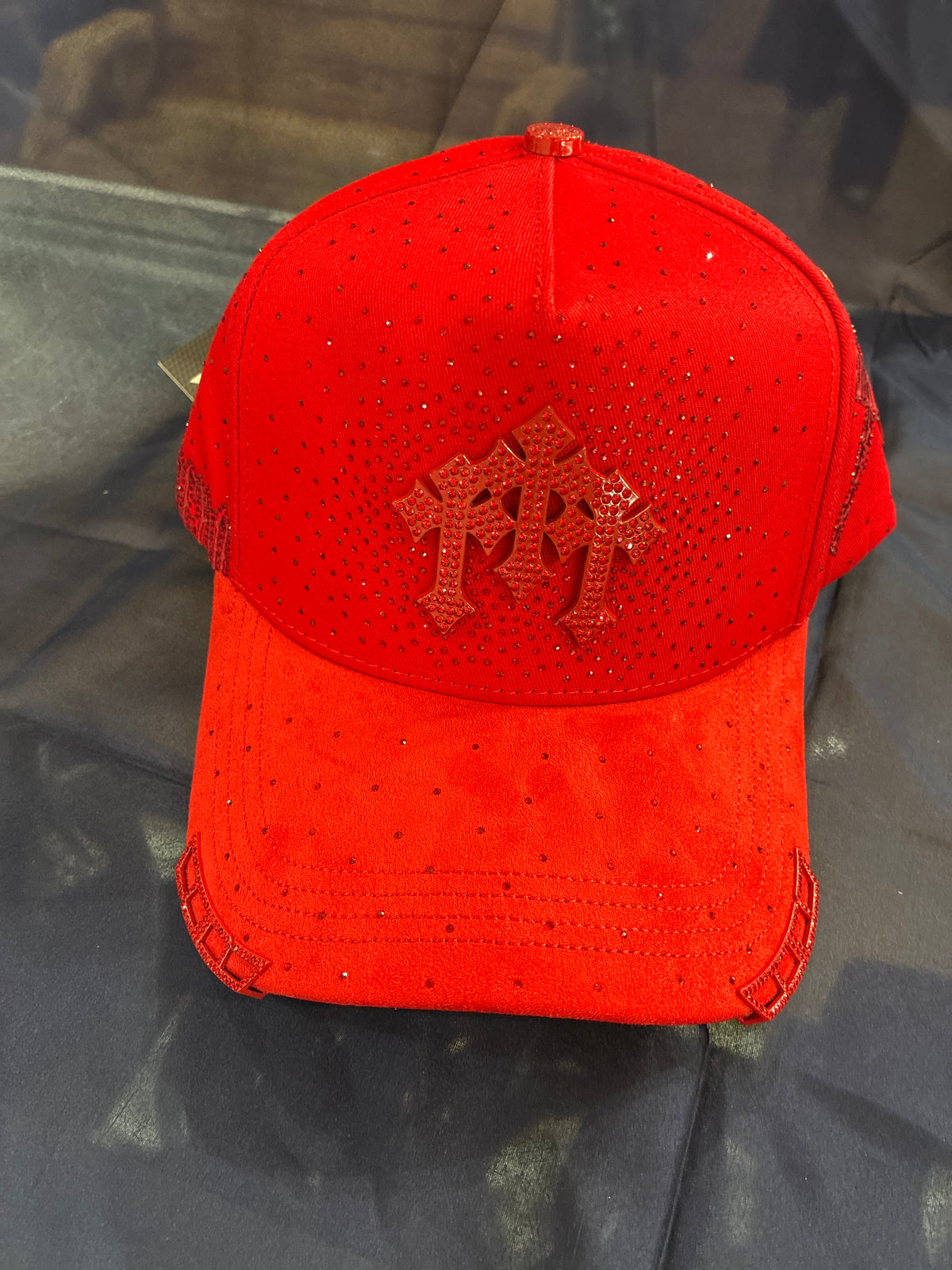 KLAN HATS EXCELENCIA RED BENDECIDO 3 CROSSES