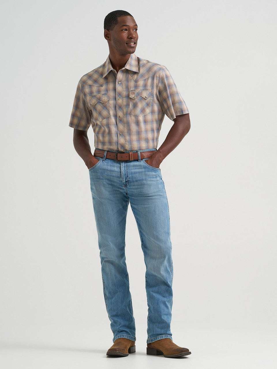 WRANGLER MEN PURAL SHAP SHORT SLEEVE SHIRT BLUE AND BROWN STRIPED 112374758 Laherradurawwnc.com
