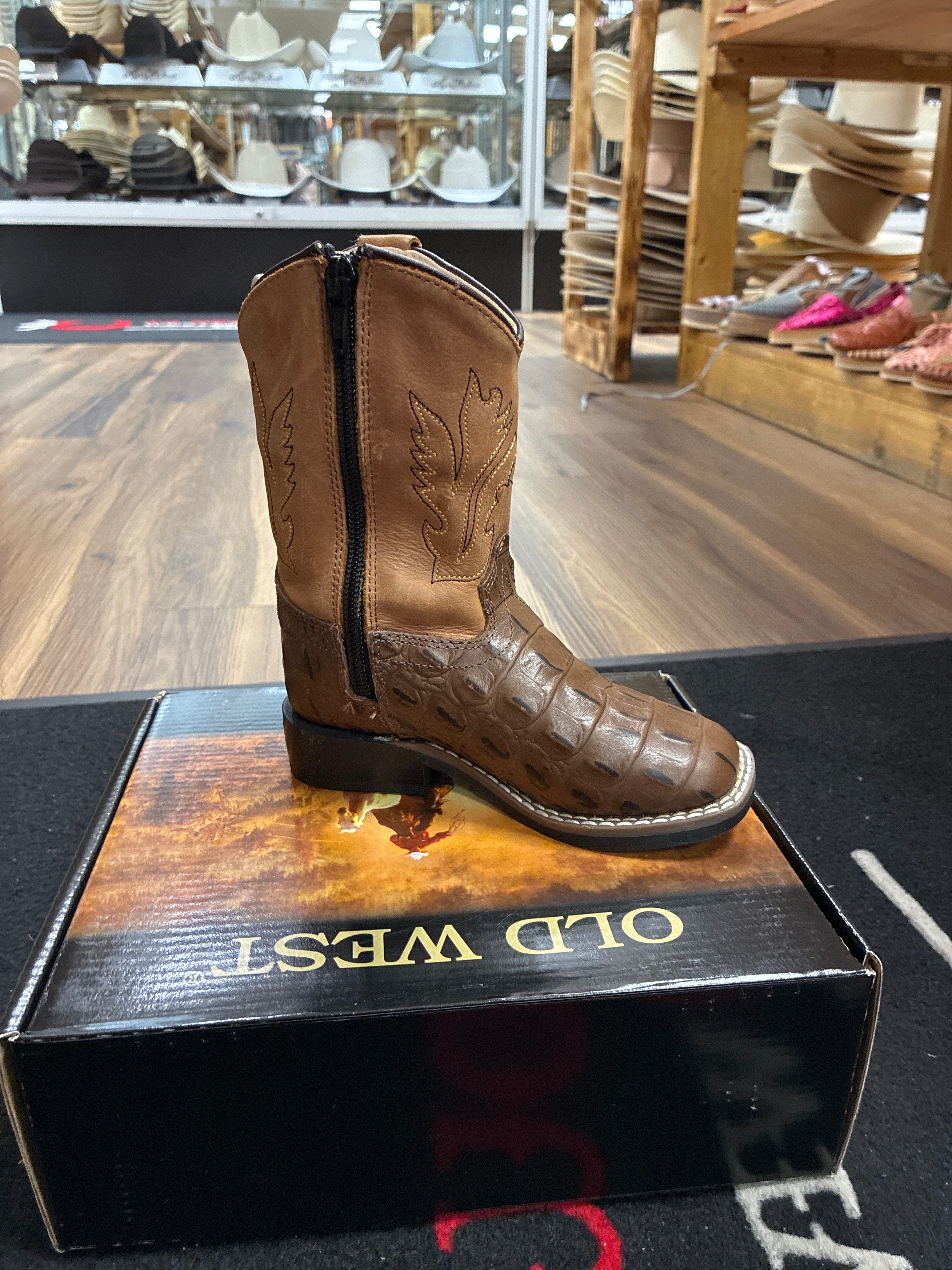 OLD WEST IMIT LOMO DE NILO BROWN WITH YELLOW/WHITE/BLACK STITCHING VB1830